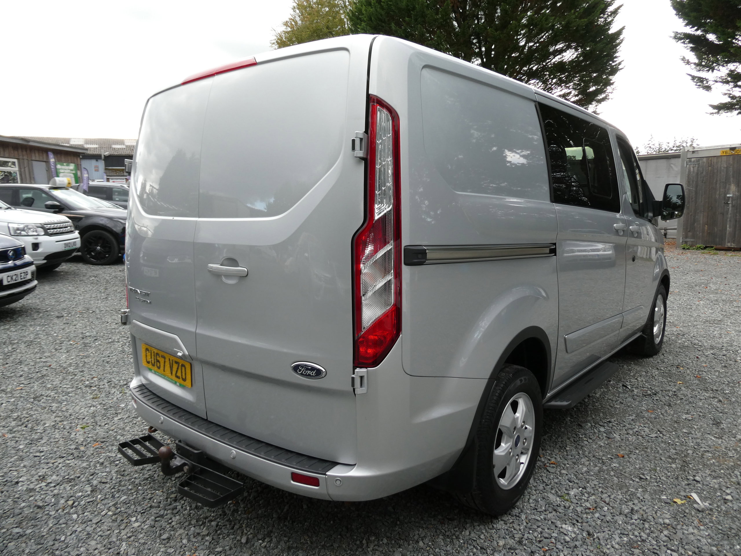 Ford Transit Custom 2.0 TDCi 290 Limited Combi Van 6dr Diesel Automatic L1 H1 (165 g/km, 168 bhp) 6dr Automatic 2017