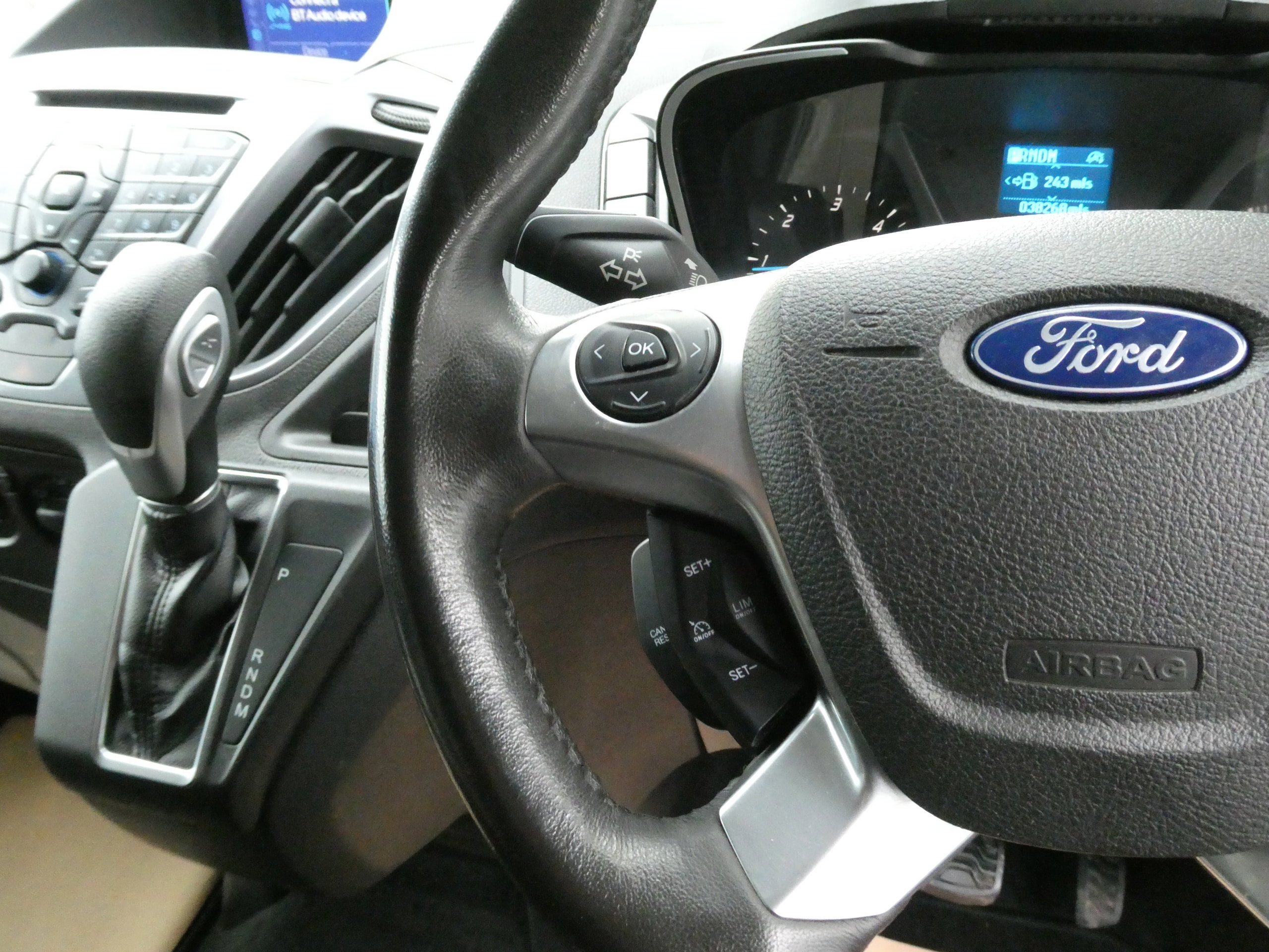 Ford Transit Custom 2.0 TDCi 290 Limited Combi Van 6dr Diesel Automatic L1 H1 (165 g/km, 168 bhp) 6dr Automatic 2017
