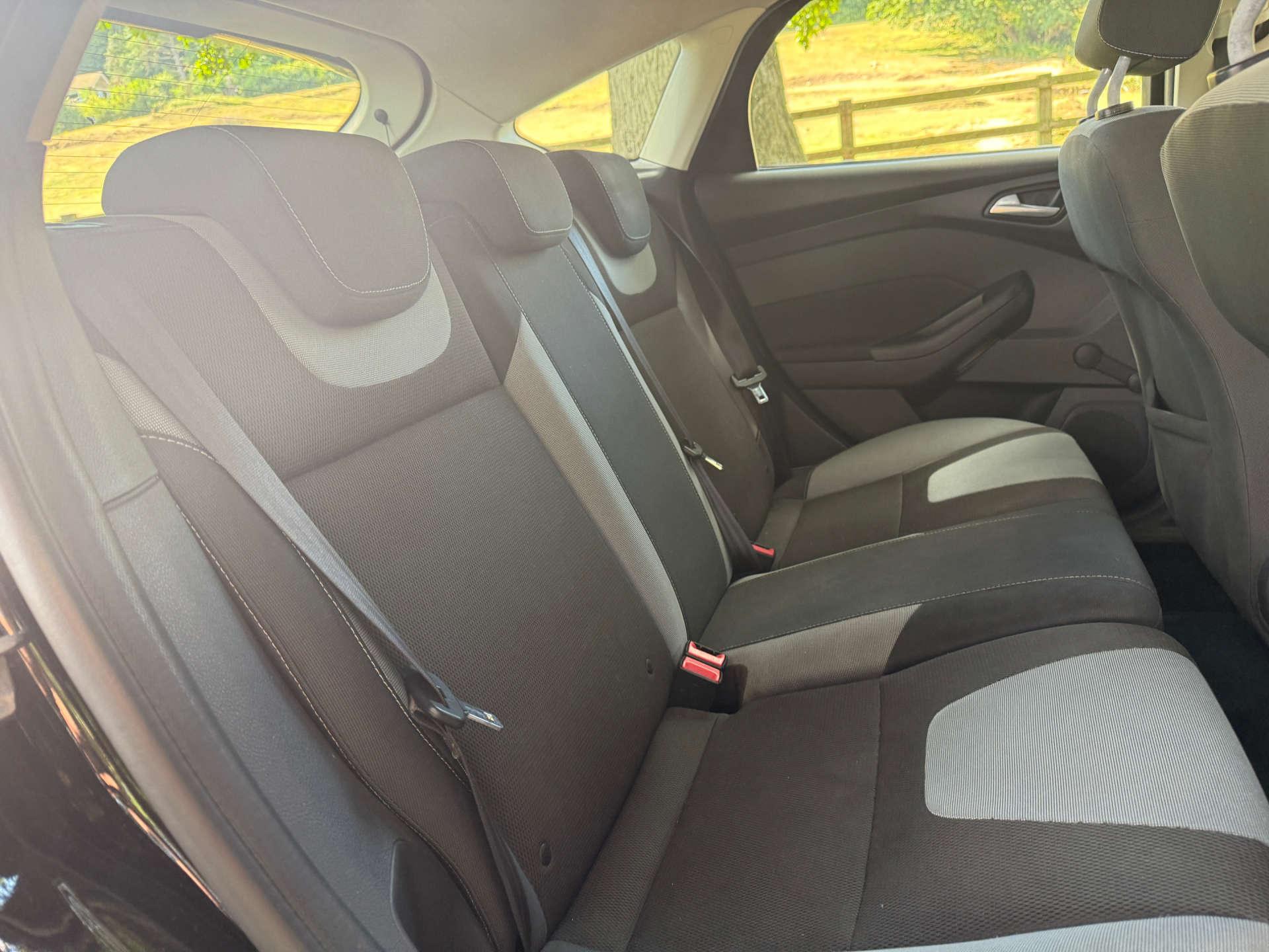 Ford Focus 1.6 Focus Zetec 105 5dr 5dr Manual 2026