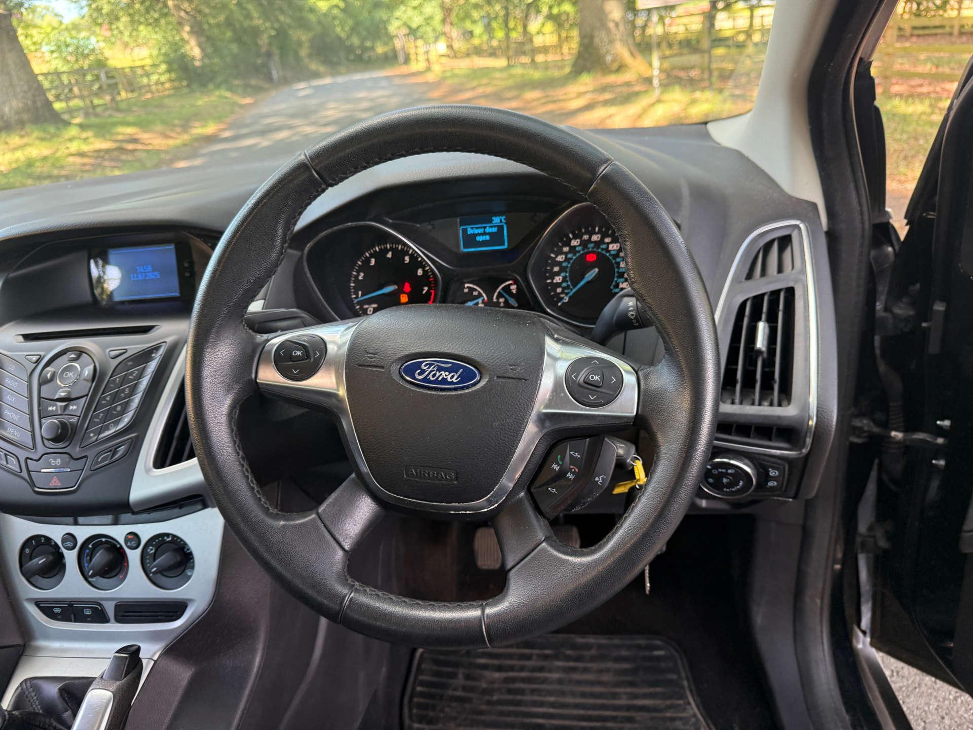 Ford Focus 1.6 Focus Zetec 105 5dr 5dr Manual 2026