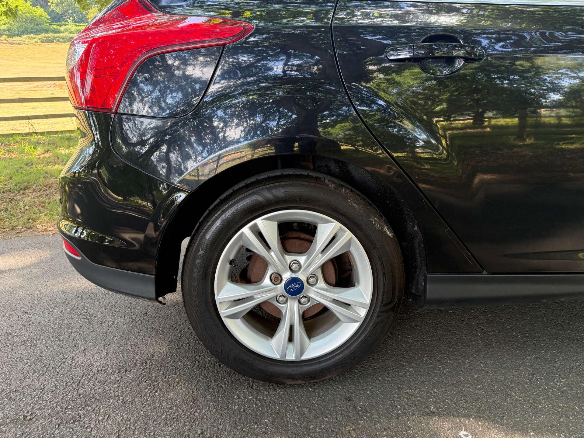 Ford Focus 1.6 Focus Zetec 105 5dr 5dr Manual 2026