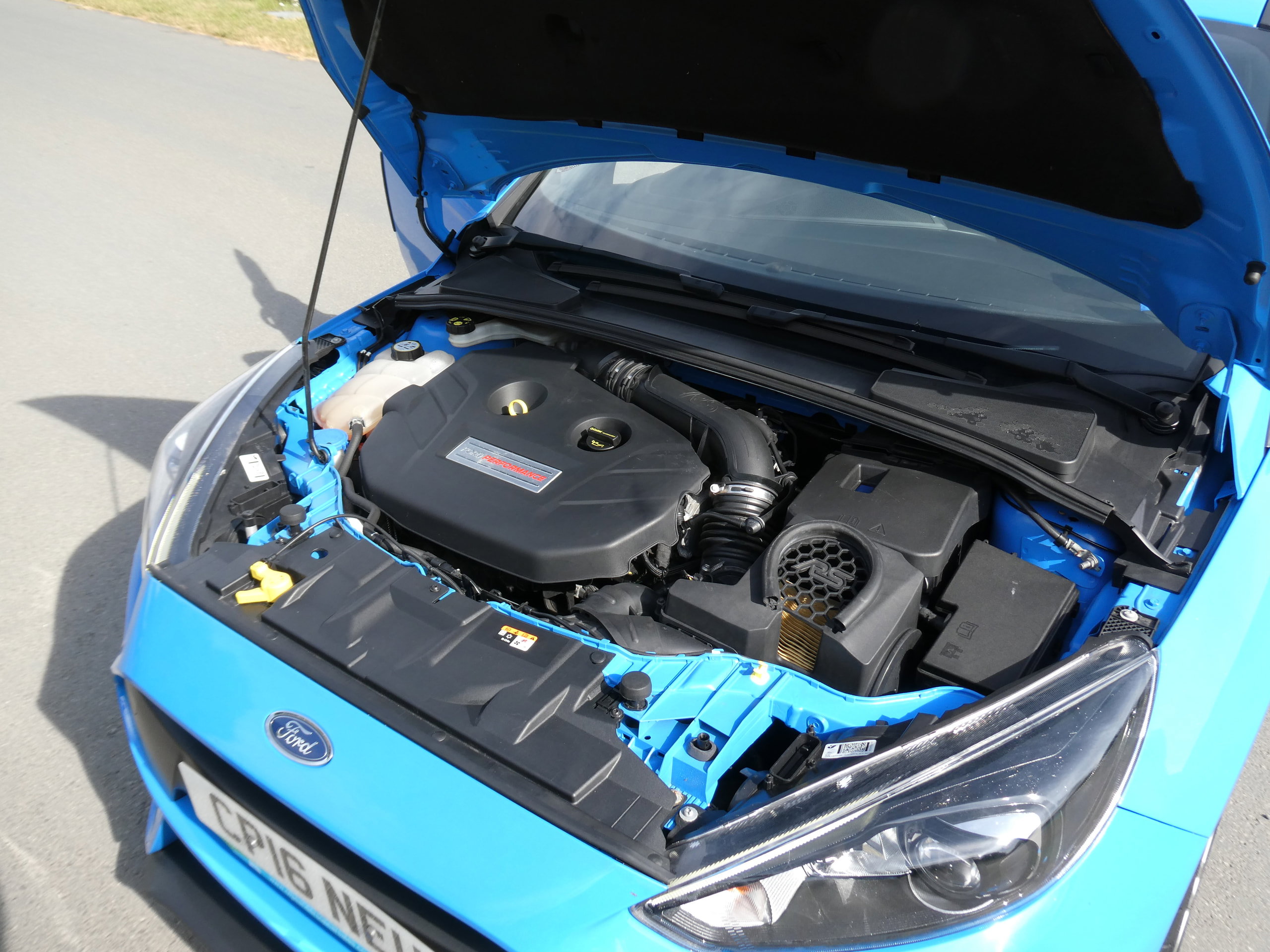 Ford Focus 2.3T EcoBoost RS Hatchback 5dr Petrol Manual AWD Euro 6 (s/s) (350 ps) 5dr Manual 2016