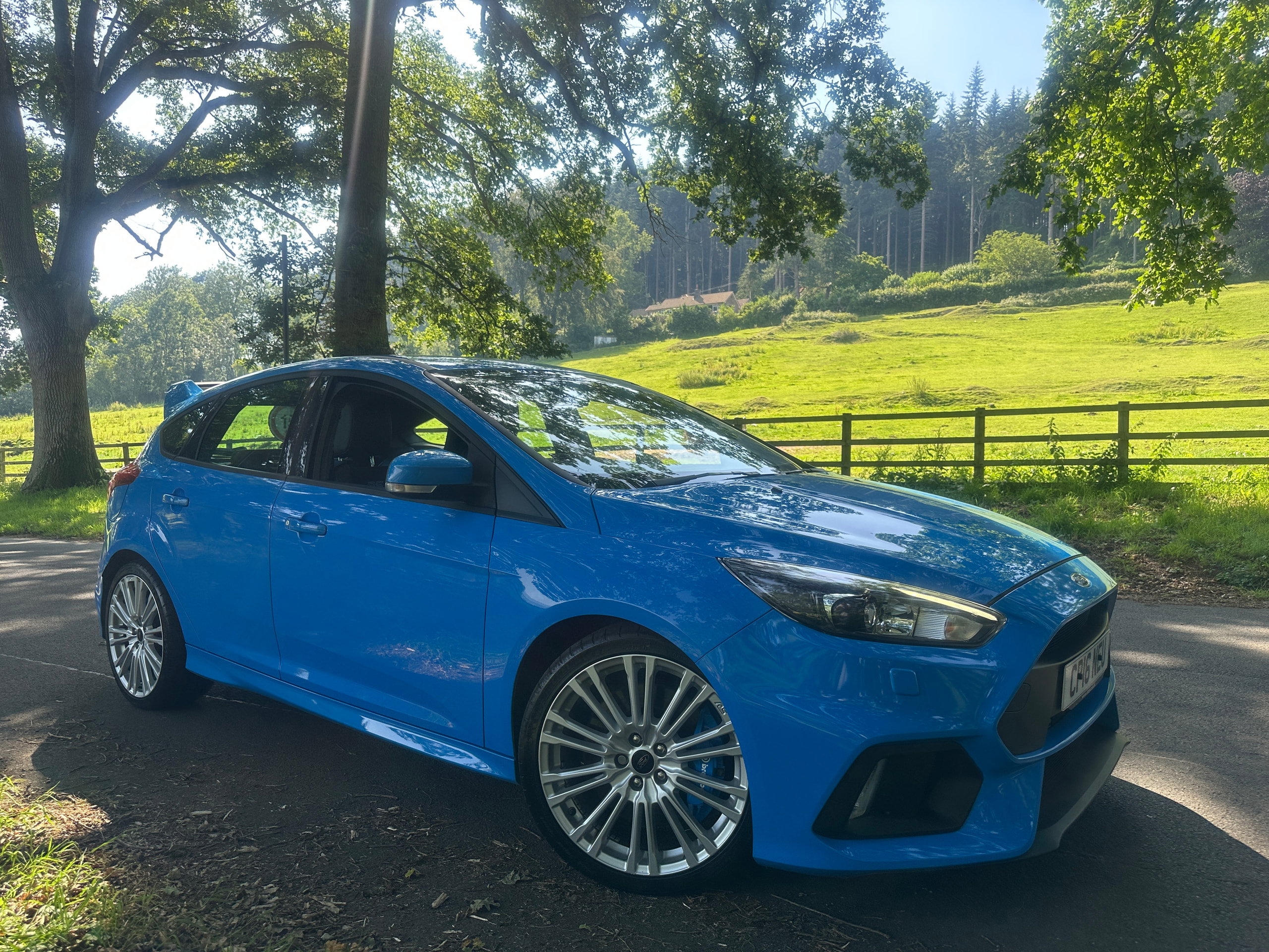 Ford Focus 2.3T EcoBoost RS Hatchback 5dr Petrol Manual AWD Euro 6 (s/s) (350 ps) 5dr Manual 2016