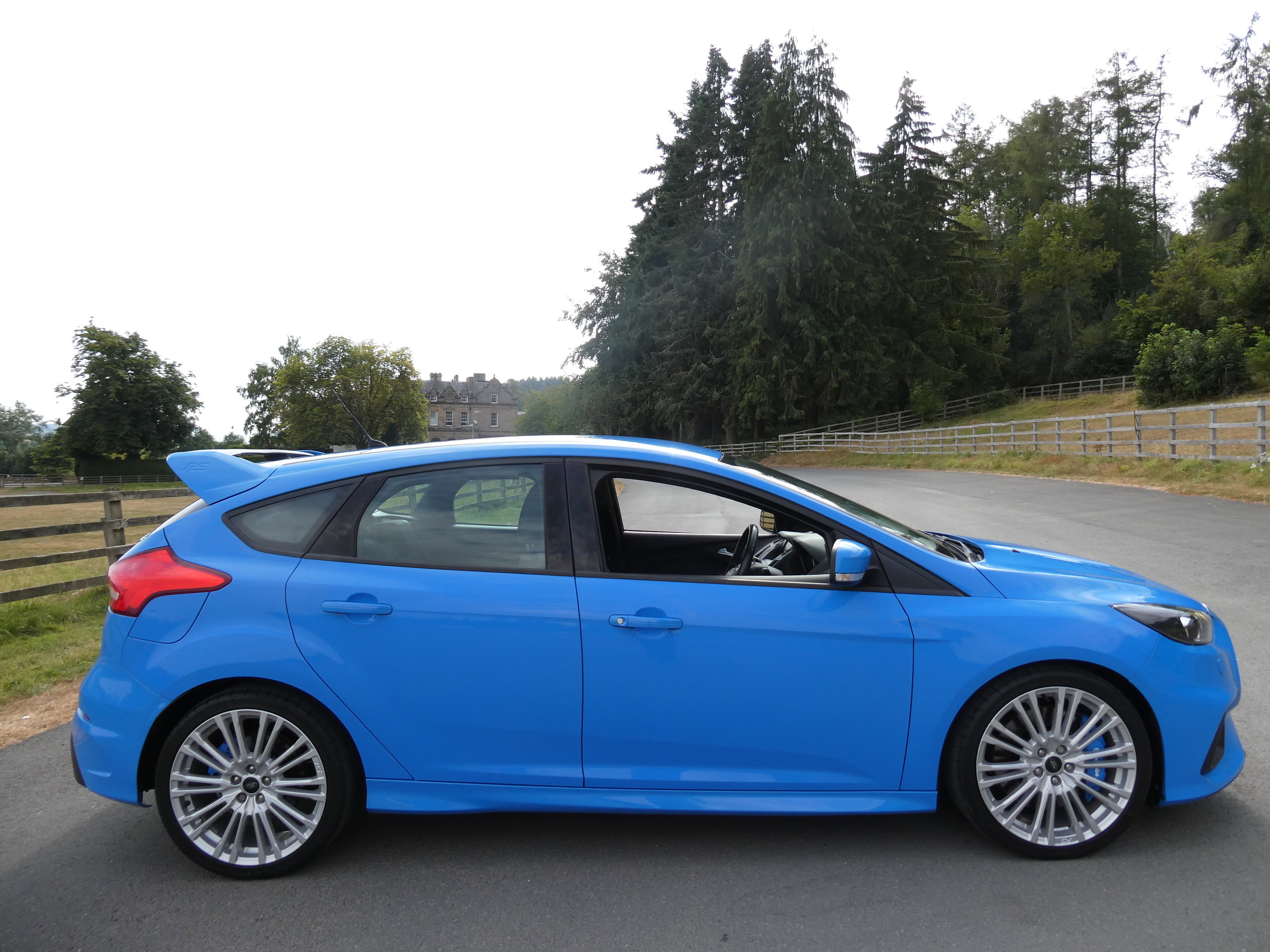 Ford Focus 2.3T EcoBoost RS Hatchback 5dr Petrol Manual AWD Euro 6 (s/s) (350 ps) 5dr Manual 2016