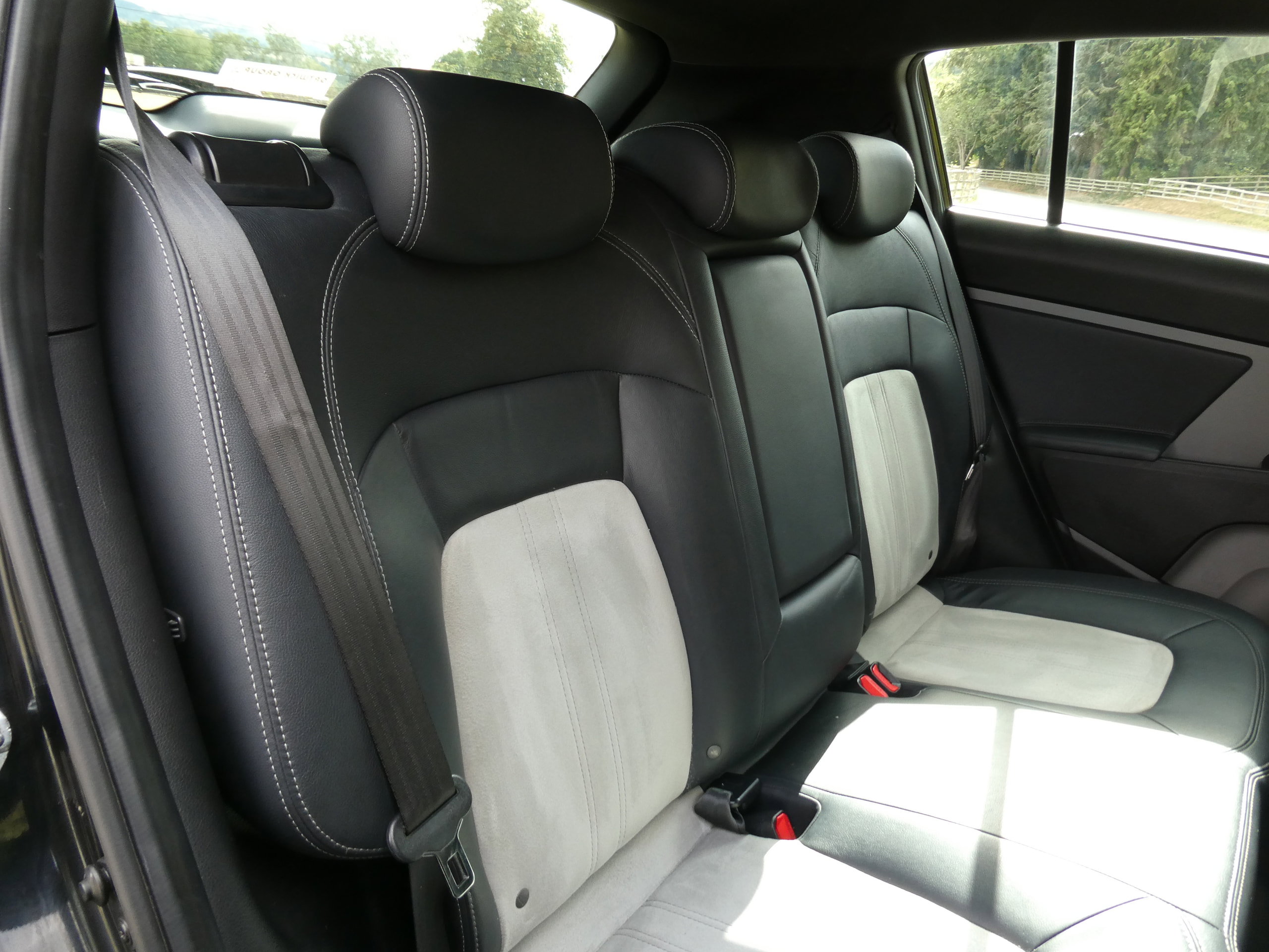 Kia Sportage 1.6 GDi EcoDynamics Black Edition SUV 5dr Petrol Manual 2WD Euro 5 (s/s) (133 bhp) 5dr Manual 2014