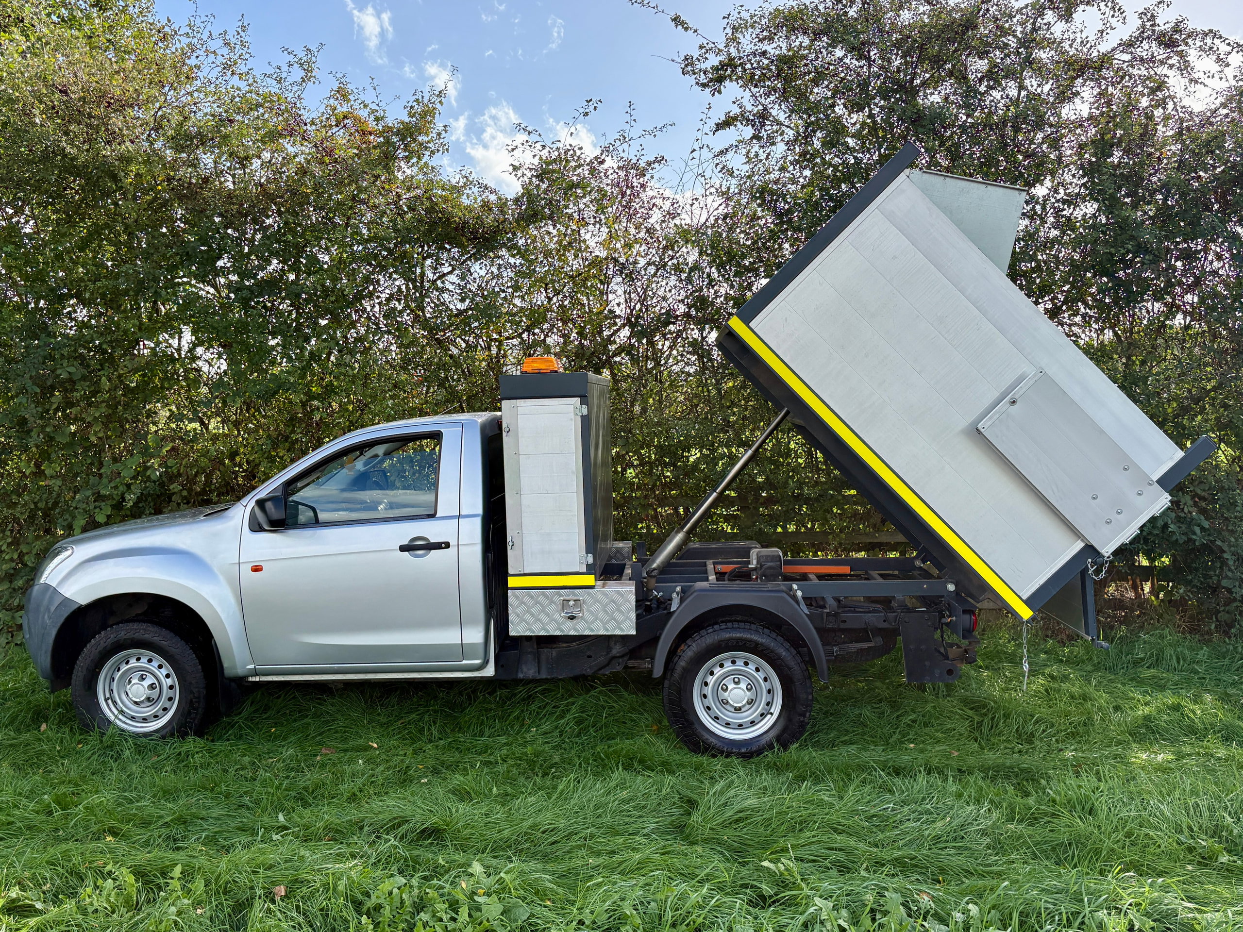 Isuzu D-Max 2.5 TD Pickup 2dr Diesel Manual 4x4 (192 g/km, 161 bhp) 2dr Manual 2016