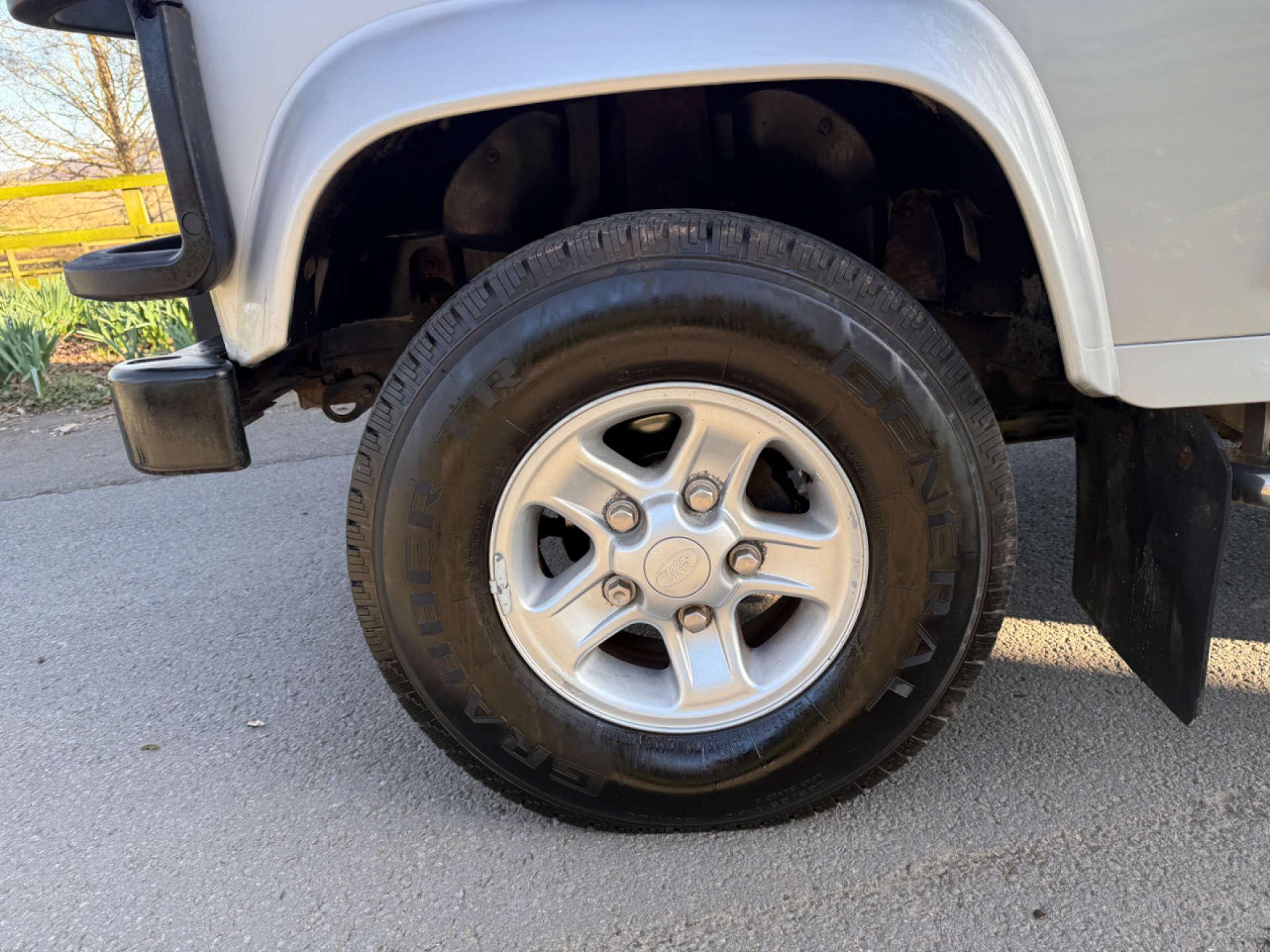 Land Rover Defender 90 TD5 2dr Manual 2026