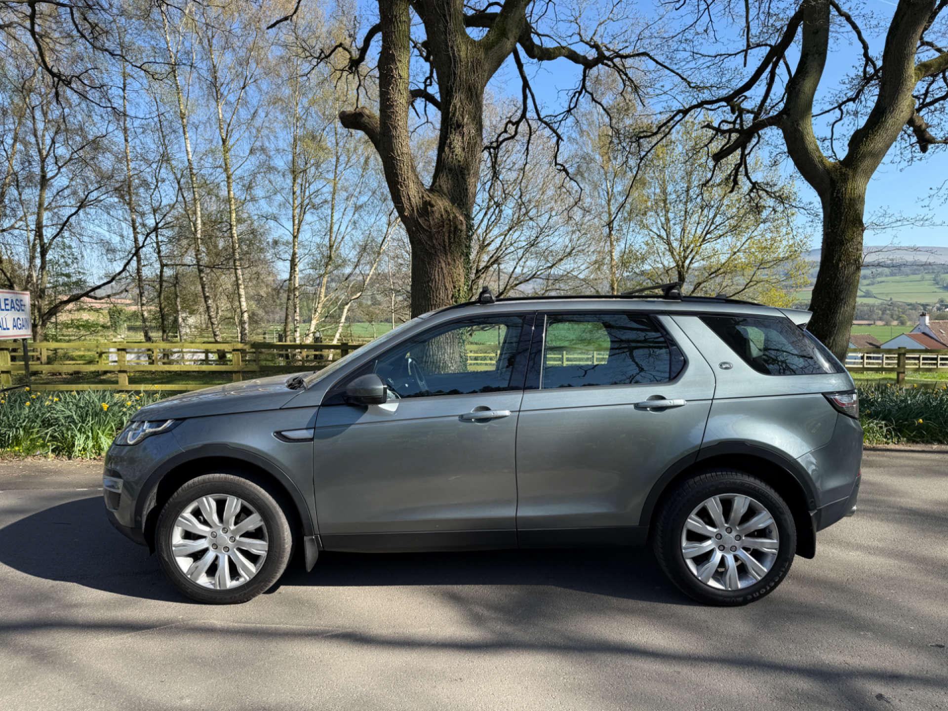 Land Rover Discovery Sport 2.2 Discovery Sport Luxury HSE SD4 4WD 5dr 5dr Manual 2026