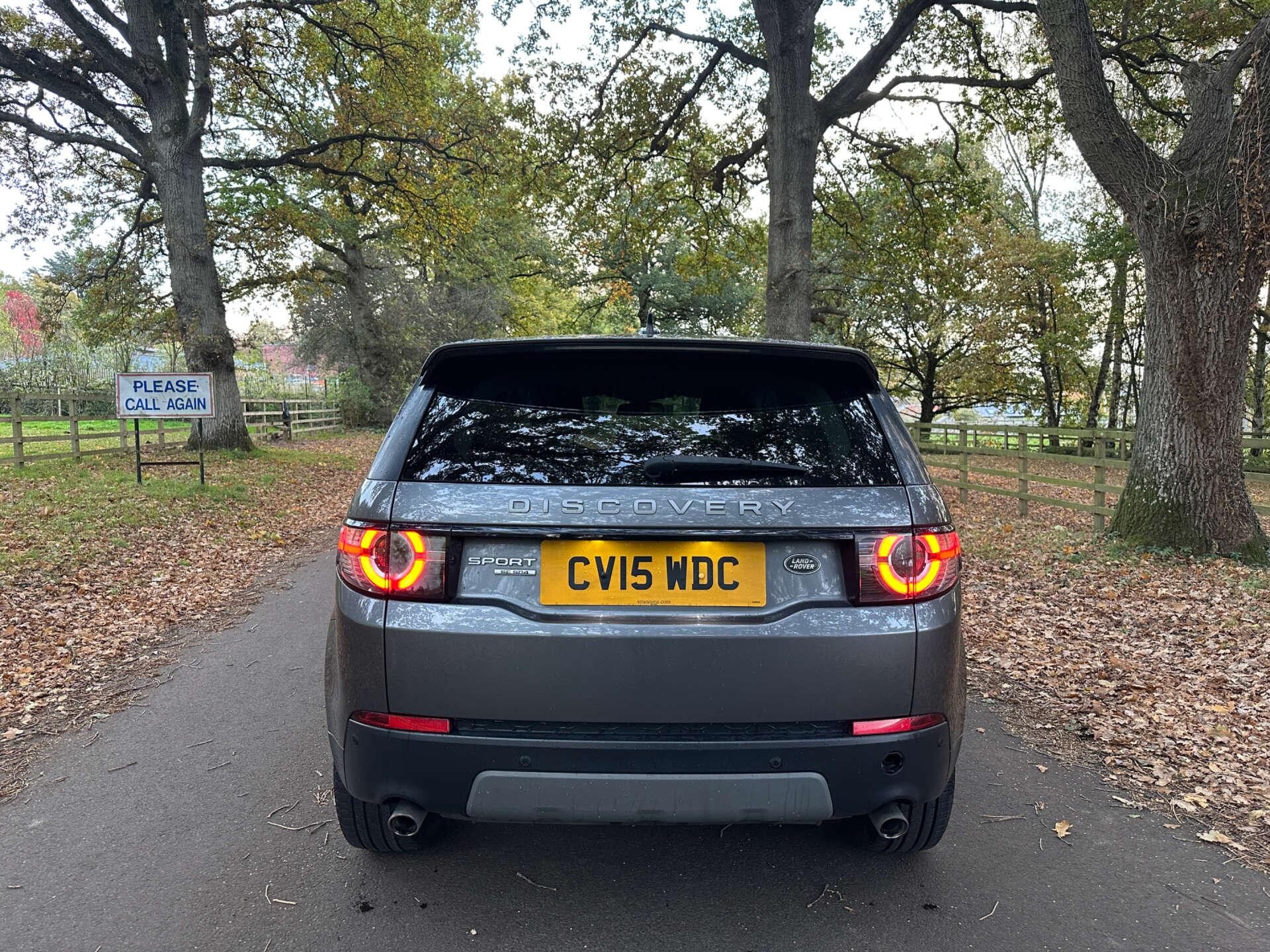 Land Rover Discovery Sport 2.2 Discovery Sport SE Tech SD4 Auto 4WD 5dr 5dr Automatic 2026