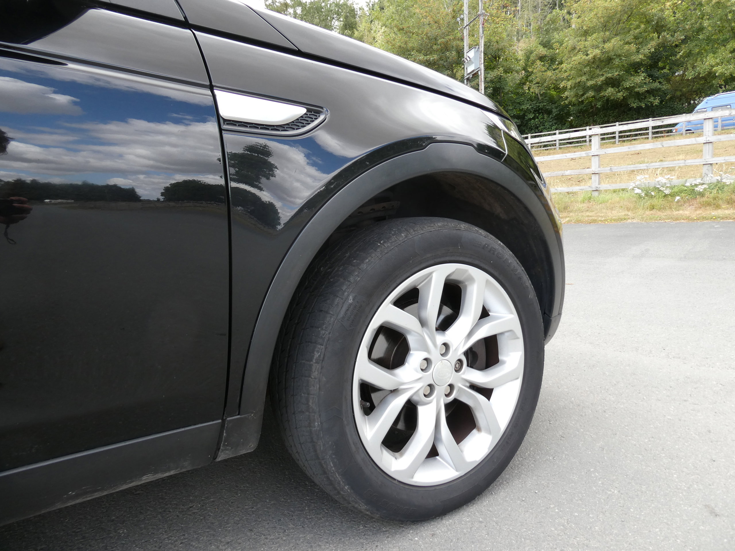 Land Rover Discovery Sport 2.2 SD4 HSE SUV 5dr Diesel Auto 4WD Euro 5 (s/s) (190 ps) 5dr Automatic 2015