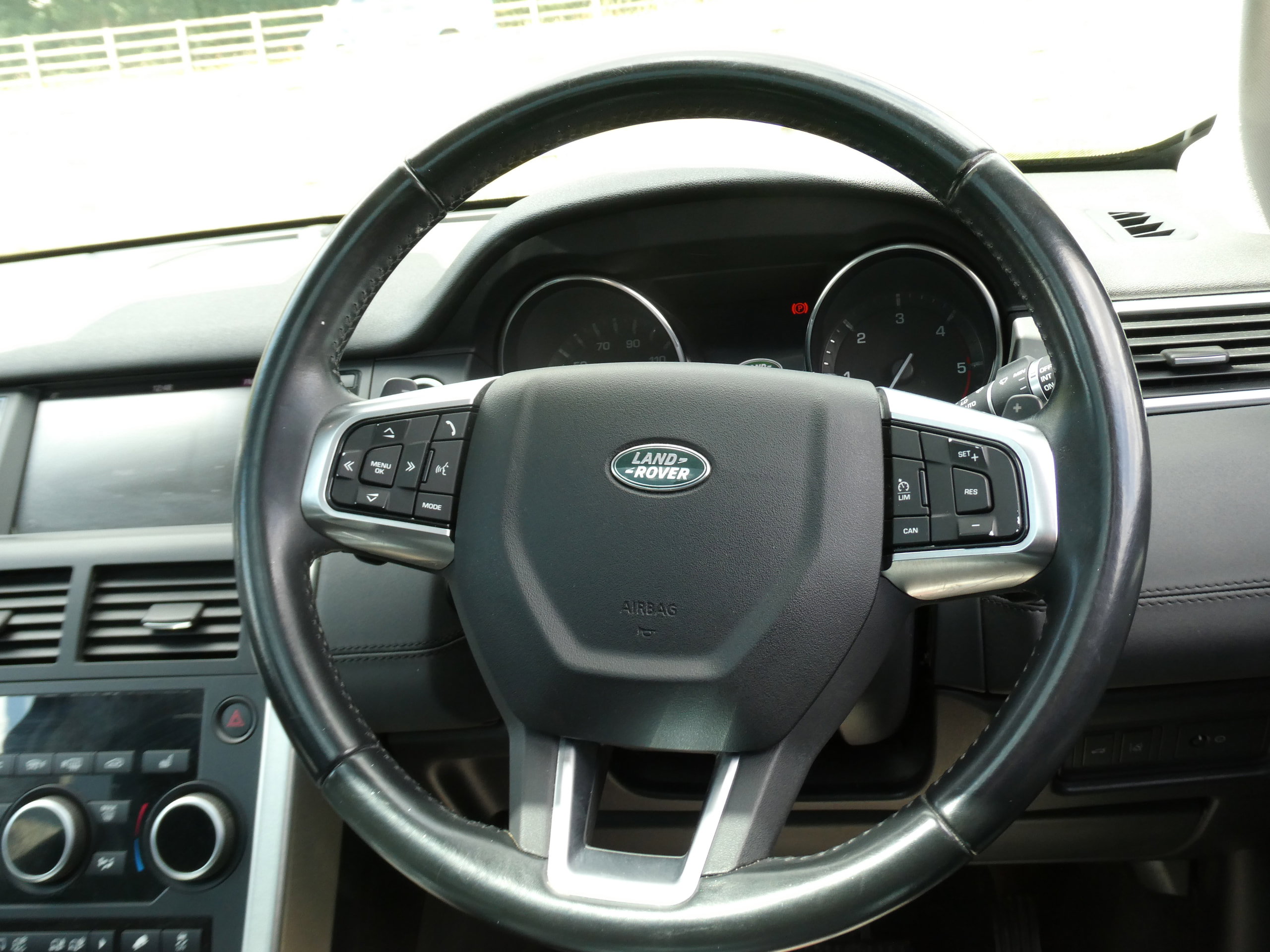 Land Rover Discovery Sport 2.2 SD4 HSE SUV 5dr Diesel Auto 4WD Euro 5 (s/s) (190 ps) 5dr Automatic 2015