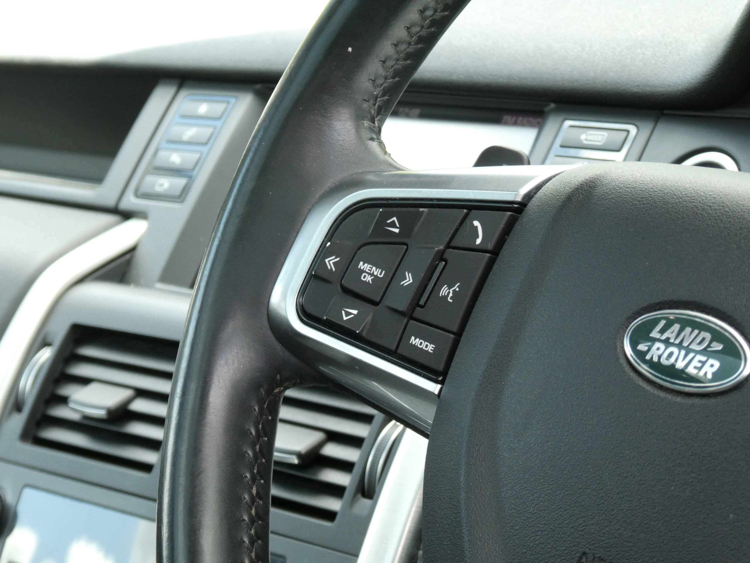Land Rover Discovery Sport 2.2 SD4 HSE SUV 5dr Diesel Auto 4WD Euro 5 (s/s) (190 ps) 5dr Automatic 2015