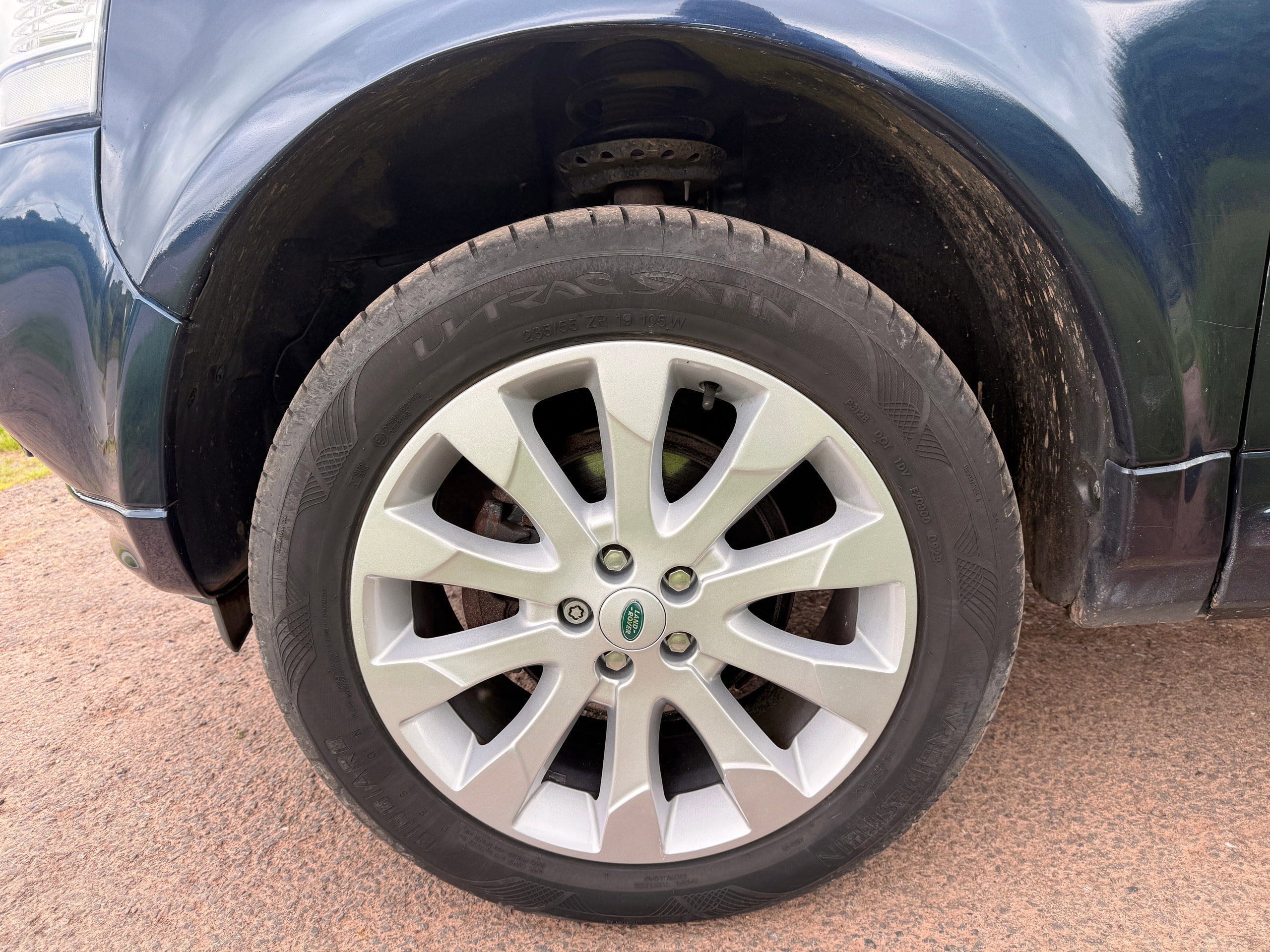 Land Rover Freelander 2 2.2 SD4 HSE Lux SUV 5dr Diesel CommandShift 4WD Euro 5 (190 ps) 5dr Automatic 2013