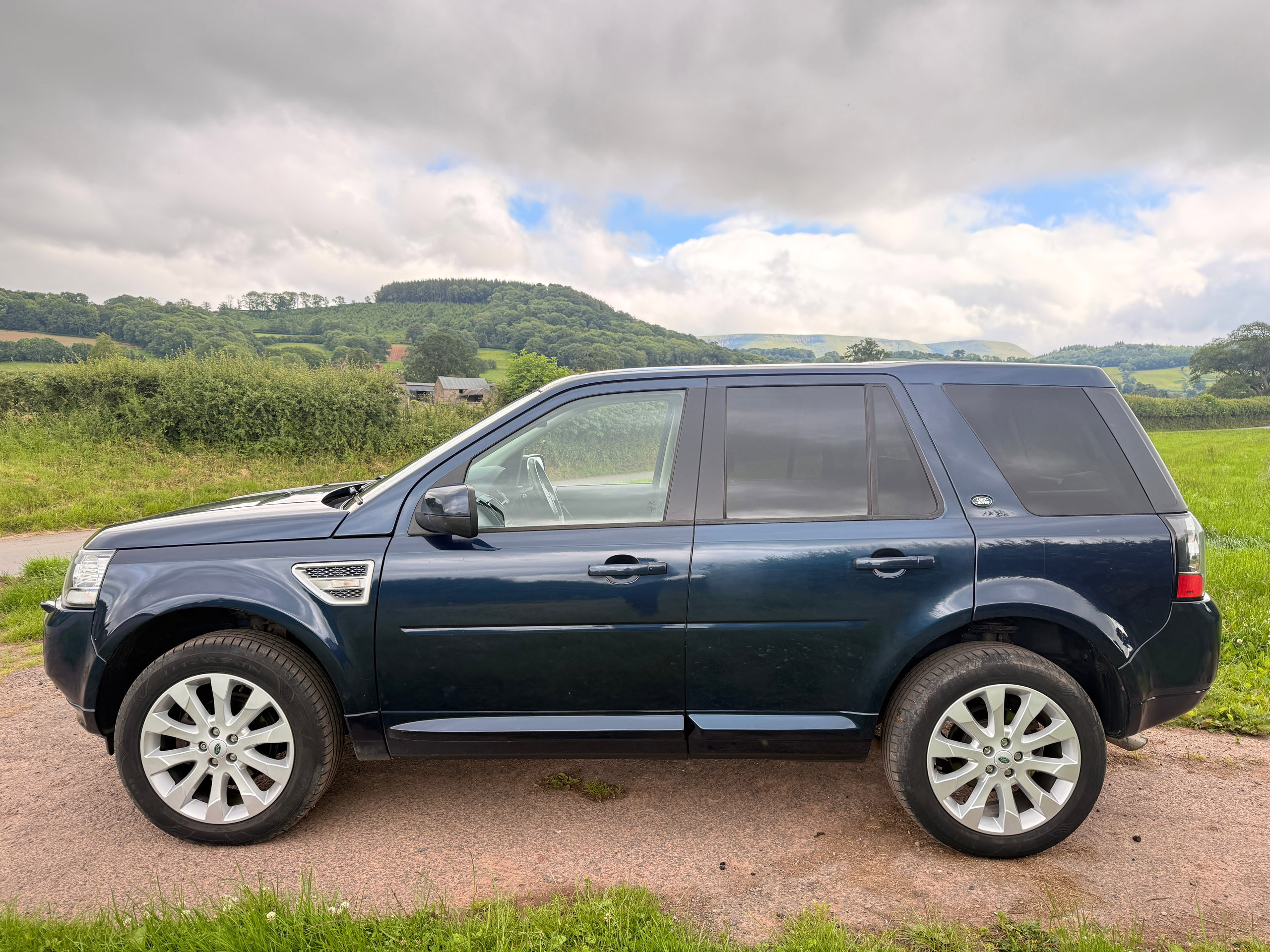 Land Rover Freelander 2 2.2 SD4 HSE Lux SUV 5dr Diesel CommandShift 4WD Euro 5 (190 ps) 5dr Automatic 2013