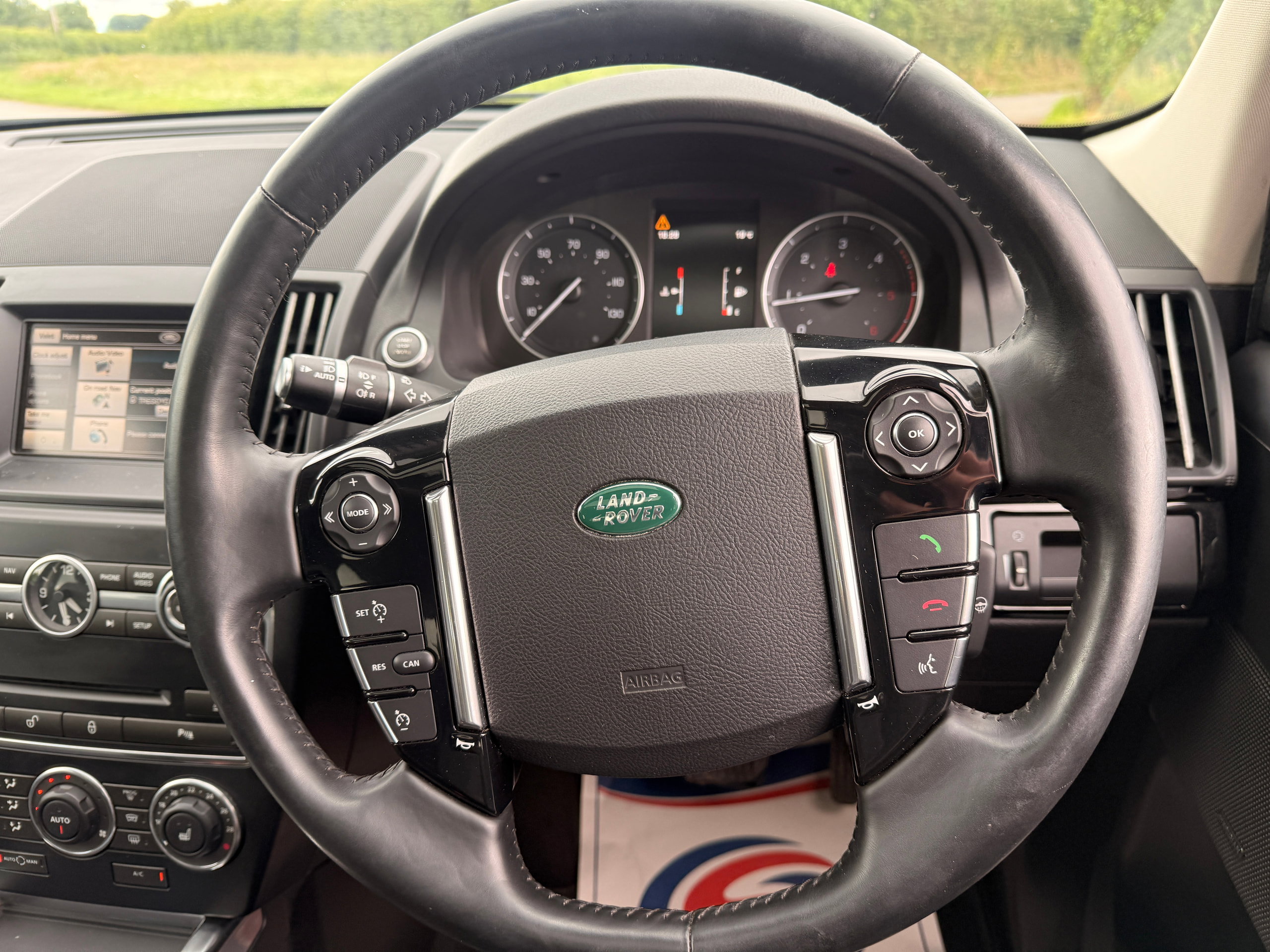 Land Rover Freelander 2 2.2 SD4 HSE Lux SUV 5dr Diesel CommandShift 4WD Euro 5 (190 ps) 5dr Automatic 2013
