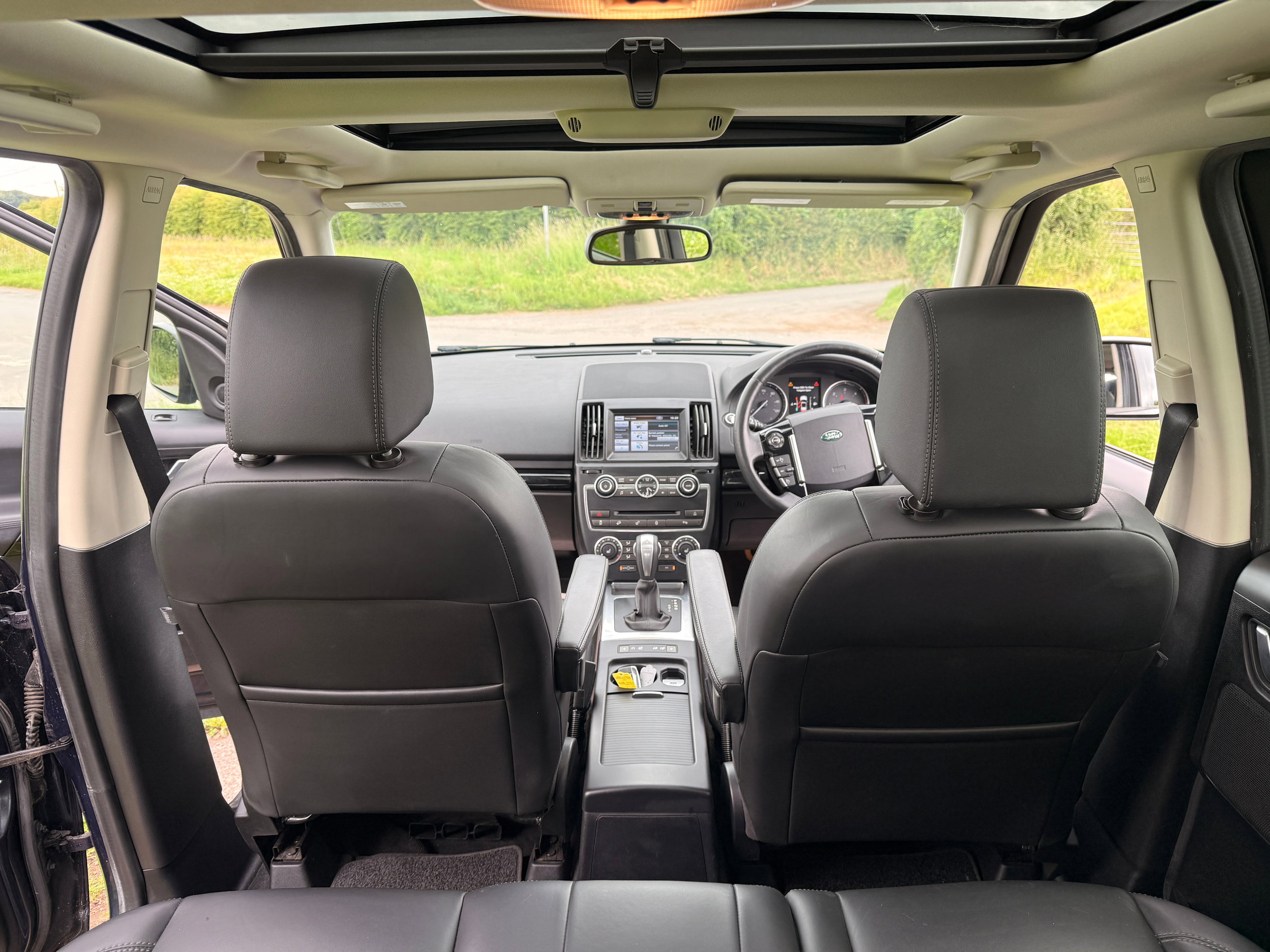 Land Rover Freelander 2 2.2 SD4 HSE Lux SUV 5dr Diesel CommandShift 4WD Euro 5 (190 ps) 5dr Automatic 2013