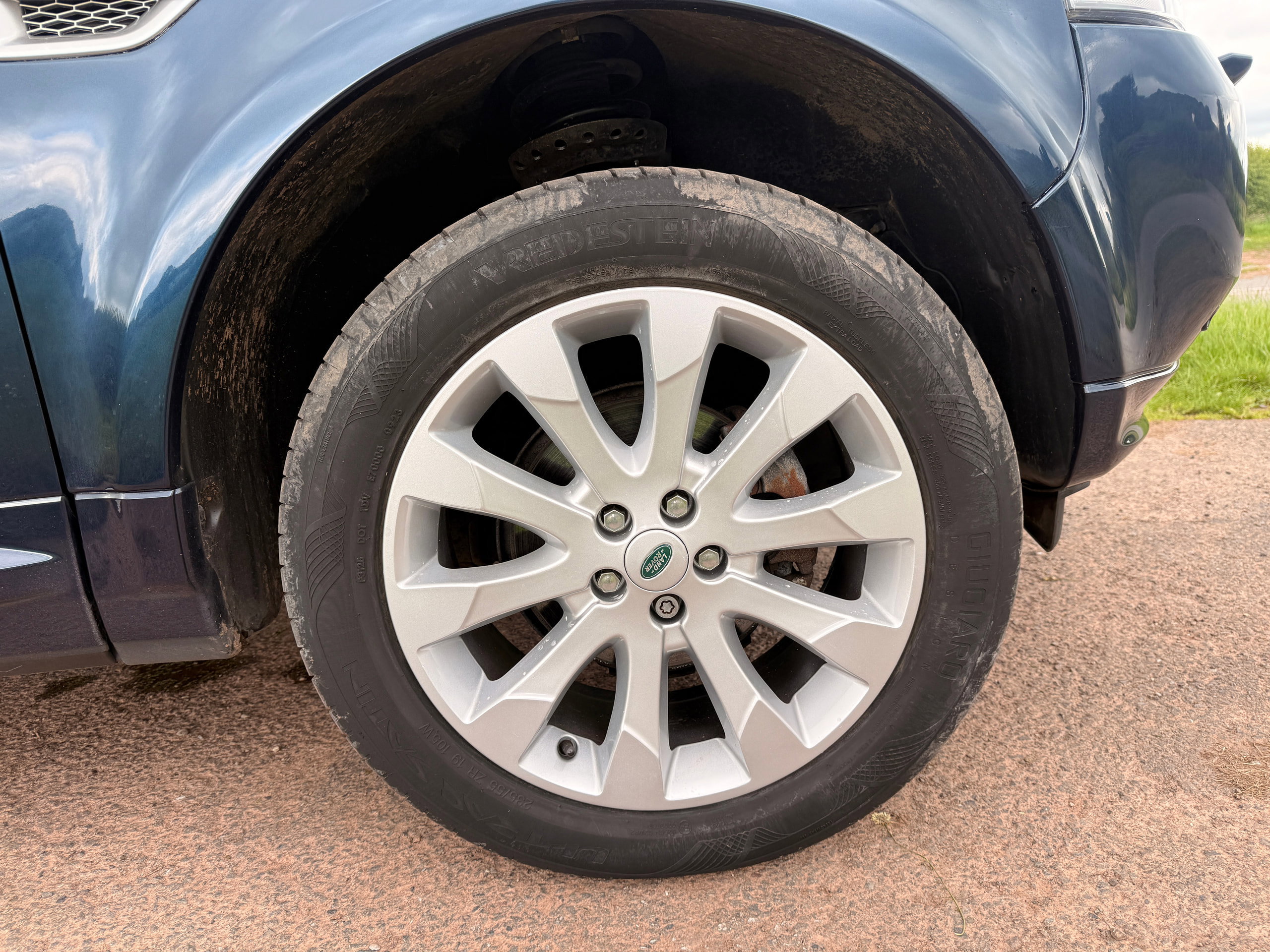 Land Rover Freelander 2 2.2 SD4 HSE Lux SUV 5dr Diesel CommandShift 4WD Euro 5 (190 ps) 5dr Automatic 2013