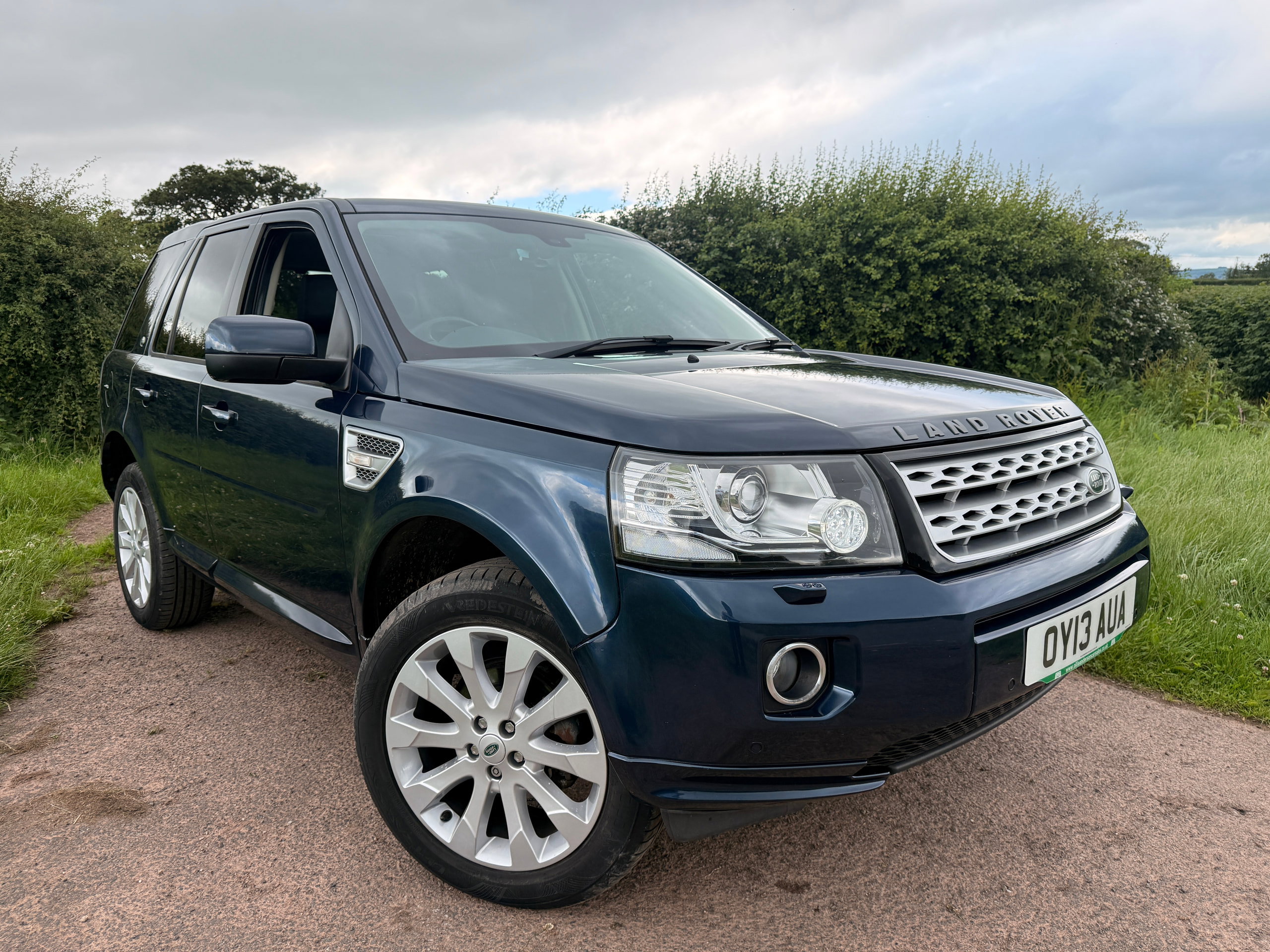 Land Rover Freelander 2 2.2 SD4 HSE Lux SUV 5dr Diesel CommandShift 4WD Euro 5 (190 ps) 5dr Automatic 2013
