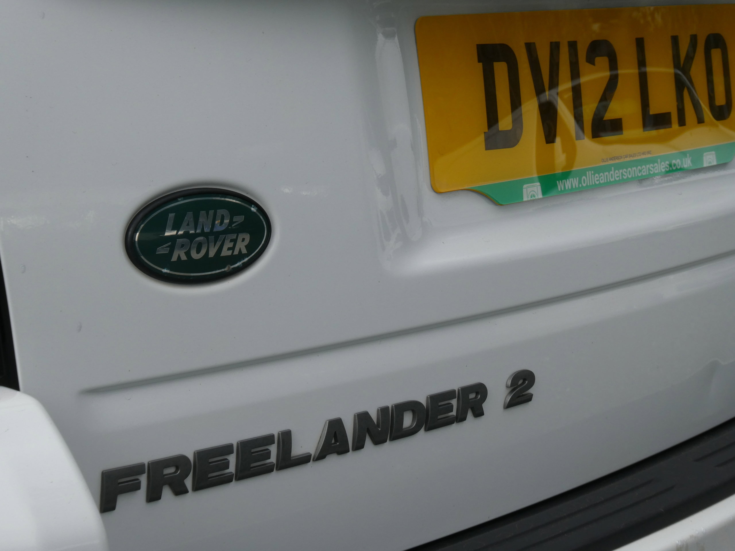 Land Rover Freelander 2 2.2 SD4 HSE SUV 5dr Diesel CommandShift 4WD Euro 5 (190 ps) 5dr Automatic 2012