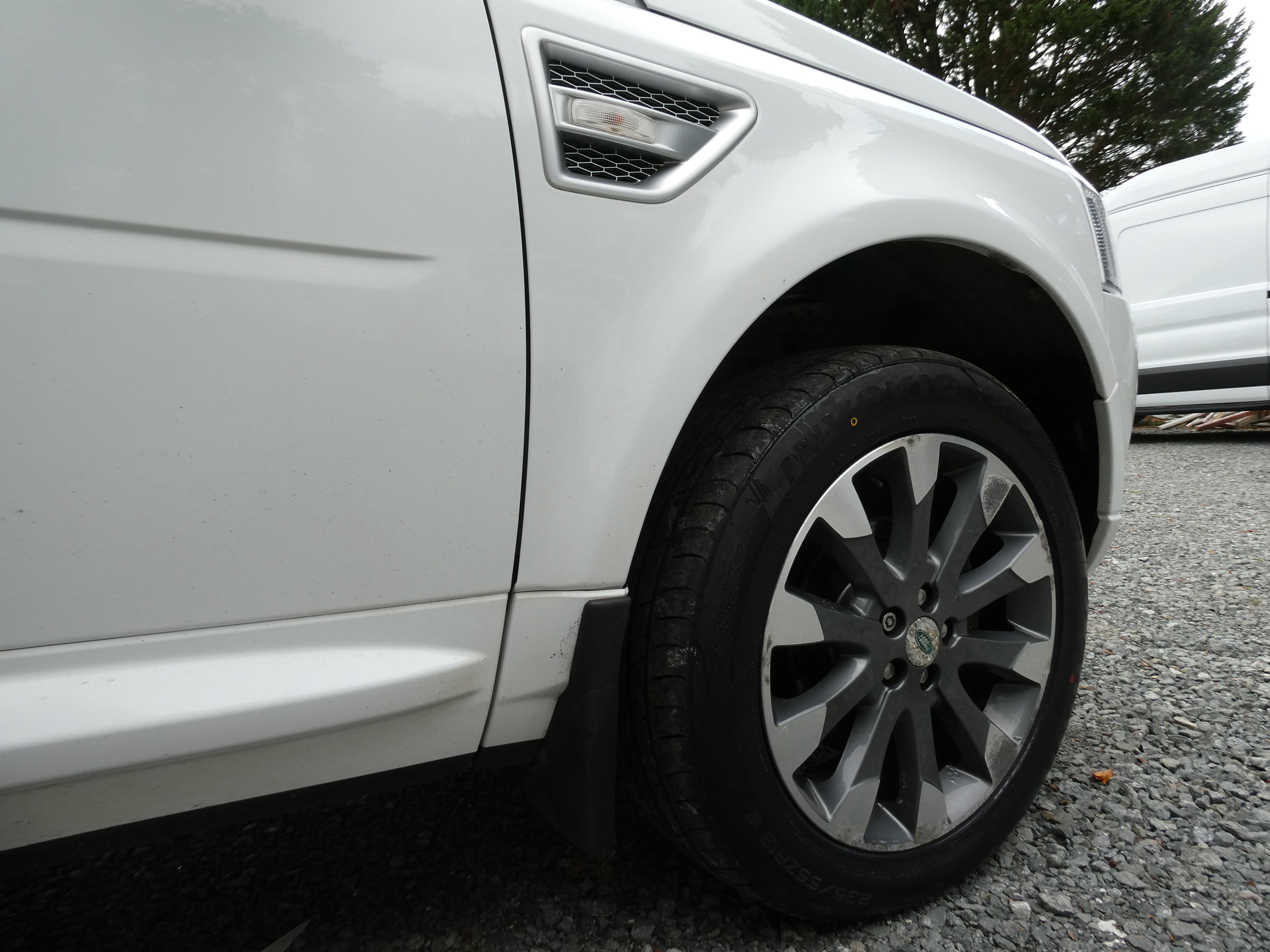 Land Rover Freelander 2 2.2 SD4 HSE SUV 5dr Diesel CommandShift 4WD Euro 5 (190 ps) 5dr Automatic 2012