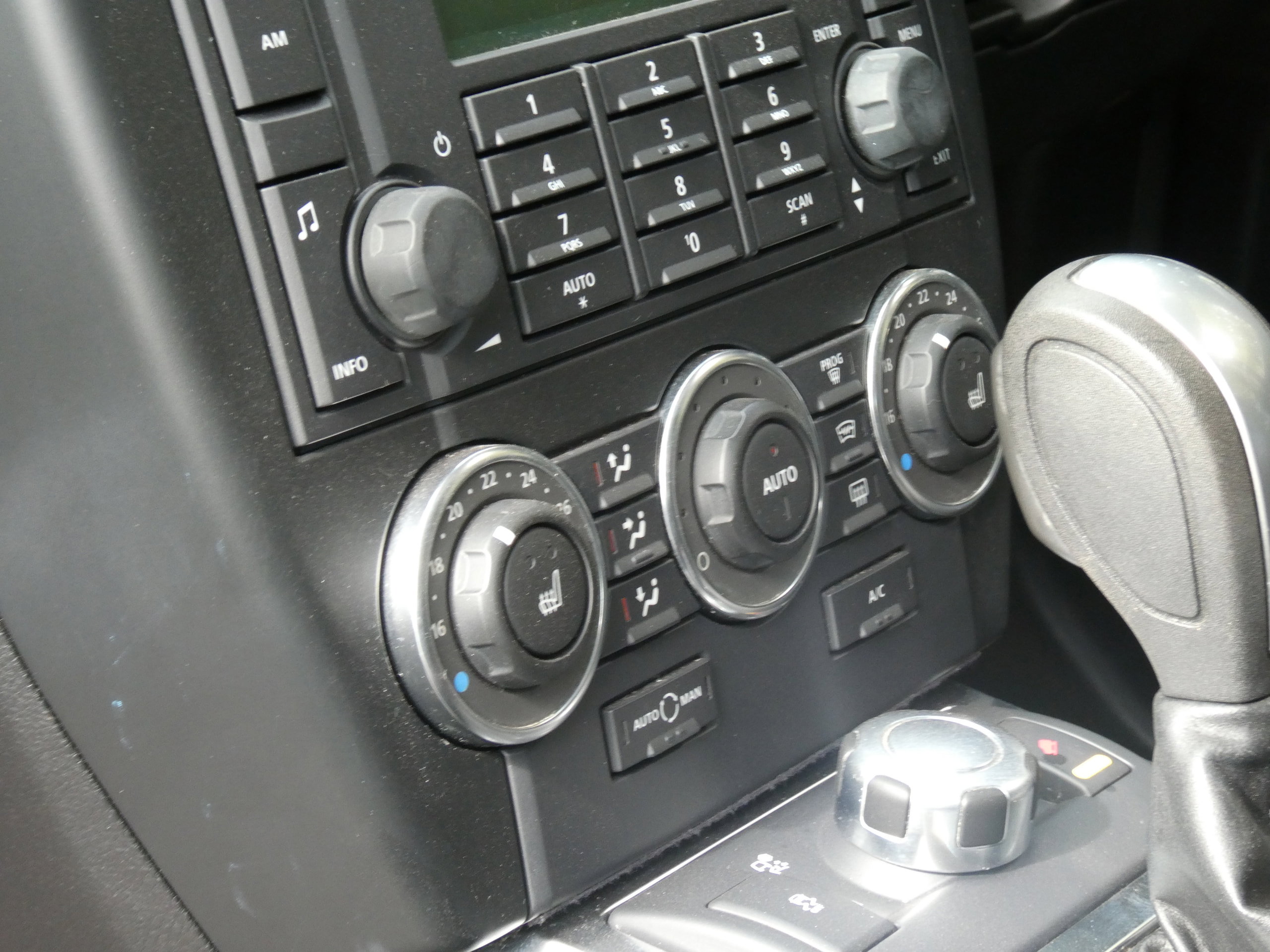 Land Rover Freelander 2 2.2 SD4 HSE SUV 5dr Diesel CommandShift 4WD Euro 5 (190 ps) 5dr Automatic 2012