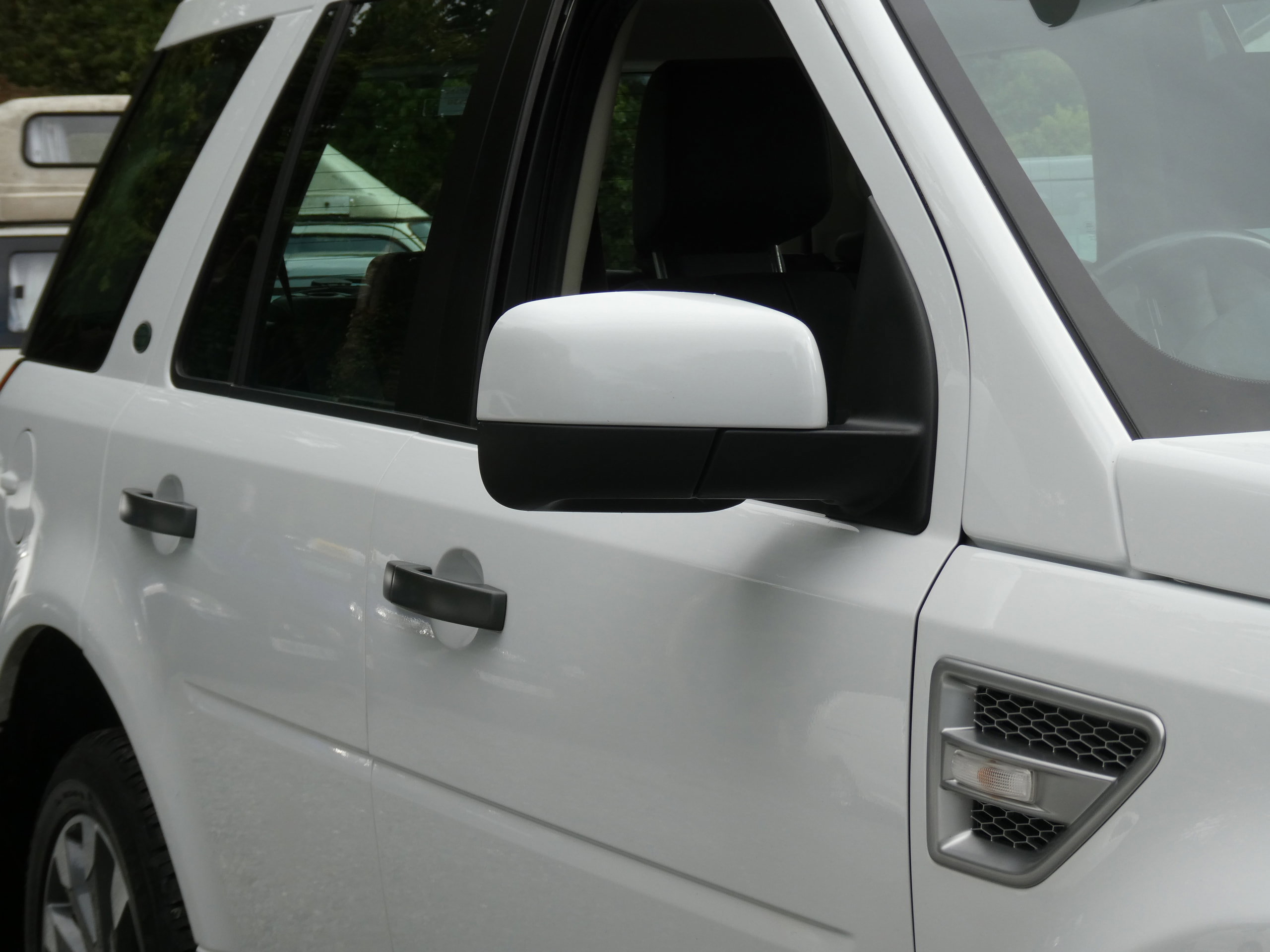 Land Rover Freelander 2 2.2 SD4 HSE SUV 5dr Diesel CommandShift 4WD Euro 5 (190 ps) 5dr Automatic 2012