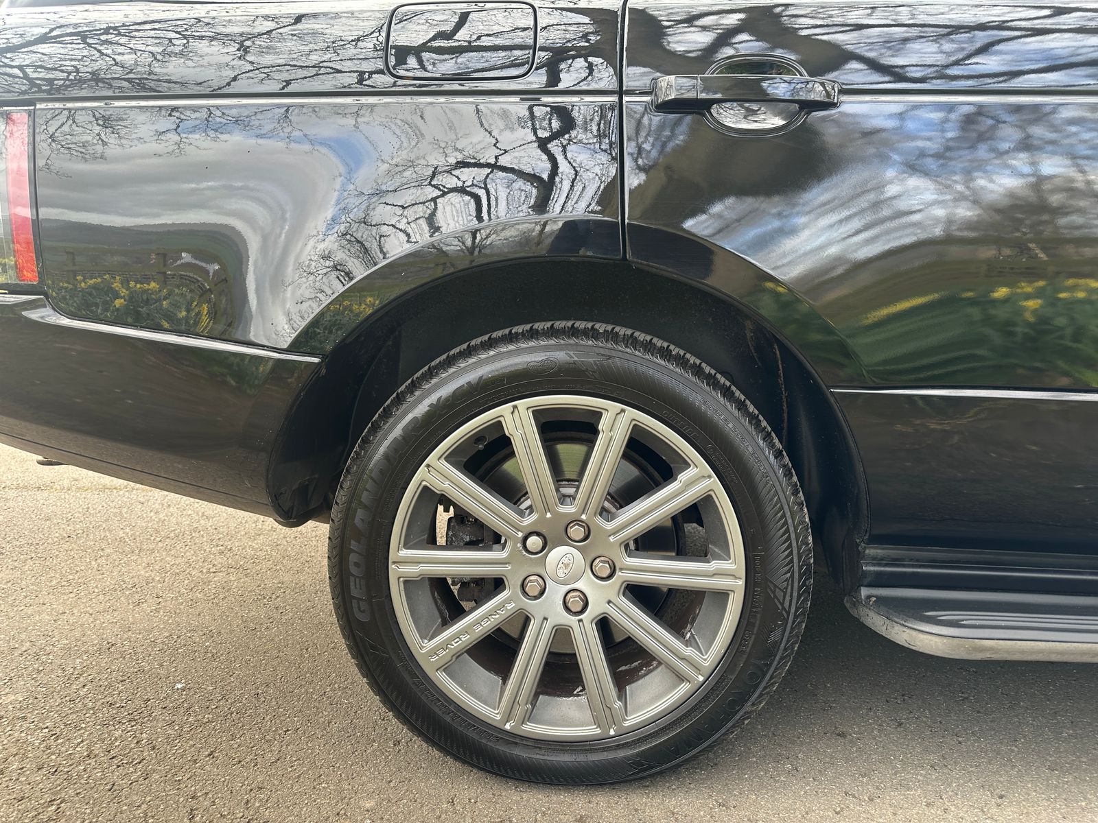 Land Rover Range Rover 4.4 TD V8 Vogue SUV 5dr Diesel Auto 4WD Euro 5 (313 bhp) 5dr Automatic 2026