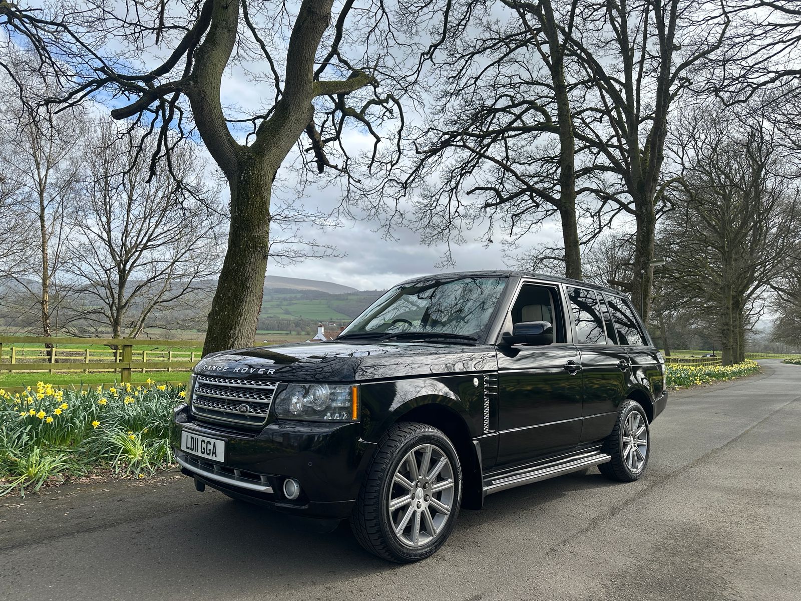 Land Rover Range Rover 4.4 TD V8 Vogue SUV 5dr Diesel Auto 4WD Euro 5 (313 bhp) 5dr Automatic 2026