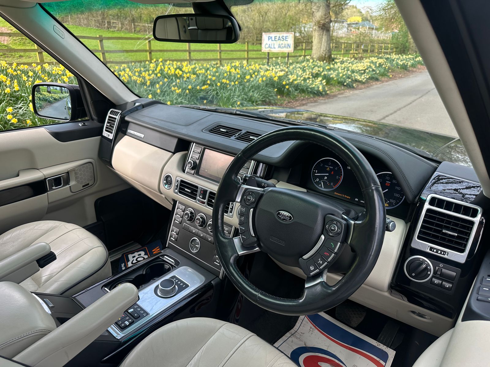 Land Rover Range Rover 4.4 TD V8 Vogue SUV 5dr Diesel Auto 4WD Euro 5 (313 bhp) 5dr Automatic 2026