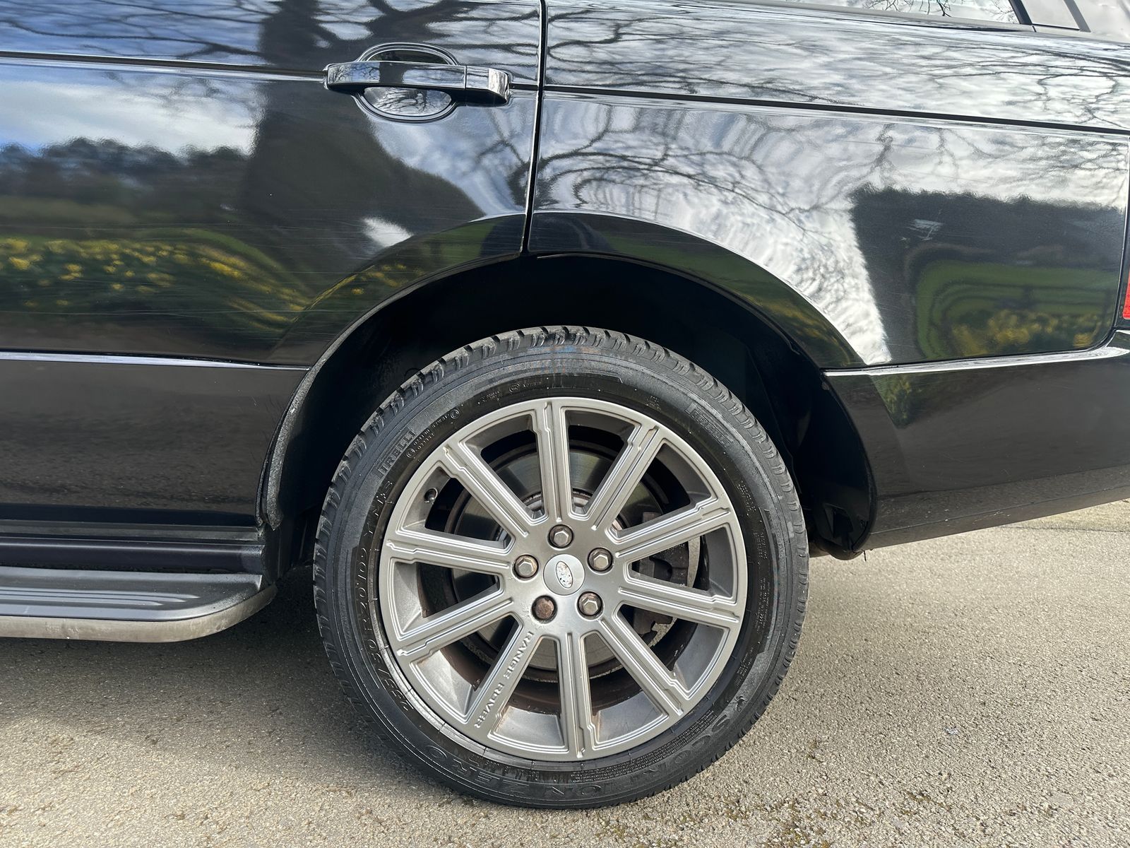 Land Rover Range Rover 4.4 TD V8 Vogue SUV 5dr Diesel Auto 4WD Euro 5 (313 bhp) 5dr Automatic 2026