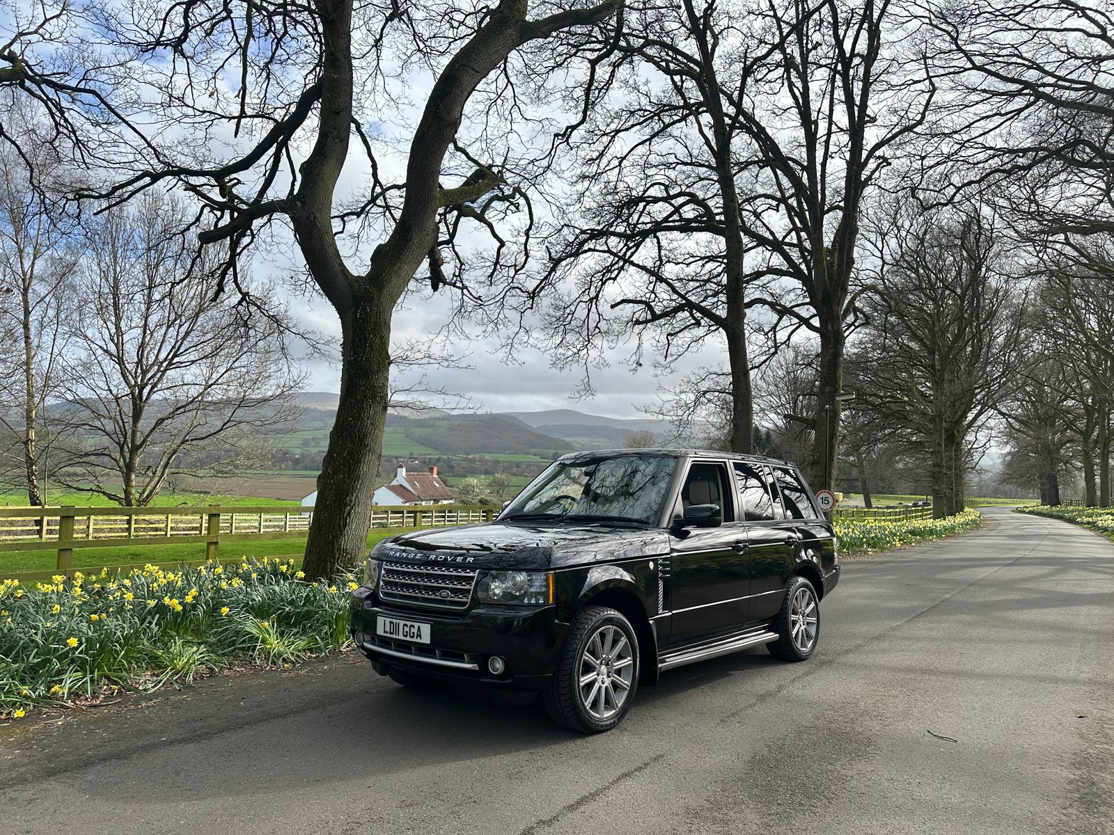 Land Rover Range Rover 4.4 TD V8 Vogue SUV 5dr Diesel Auto 4WD Euro 5 (313 bhp) 5dr Automatic 2026