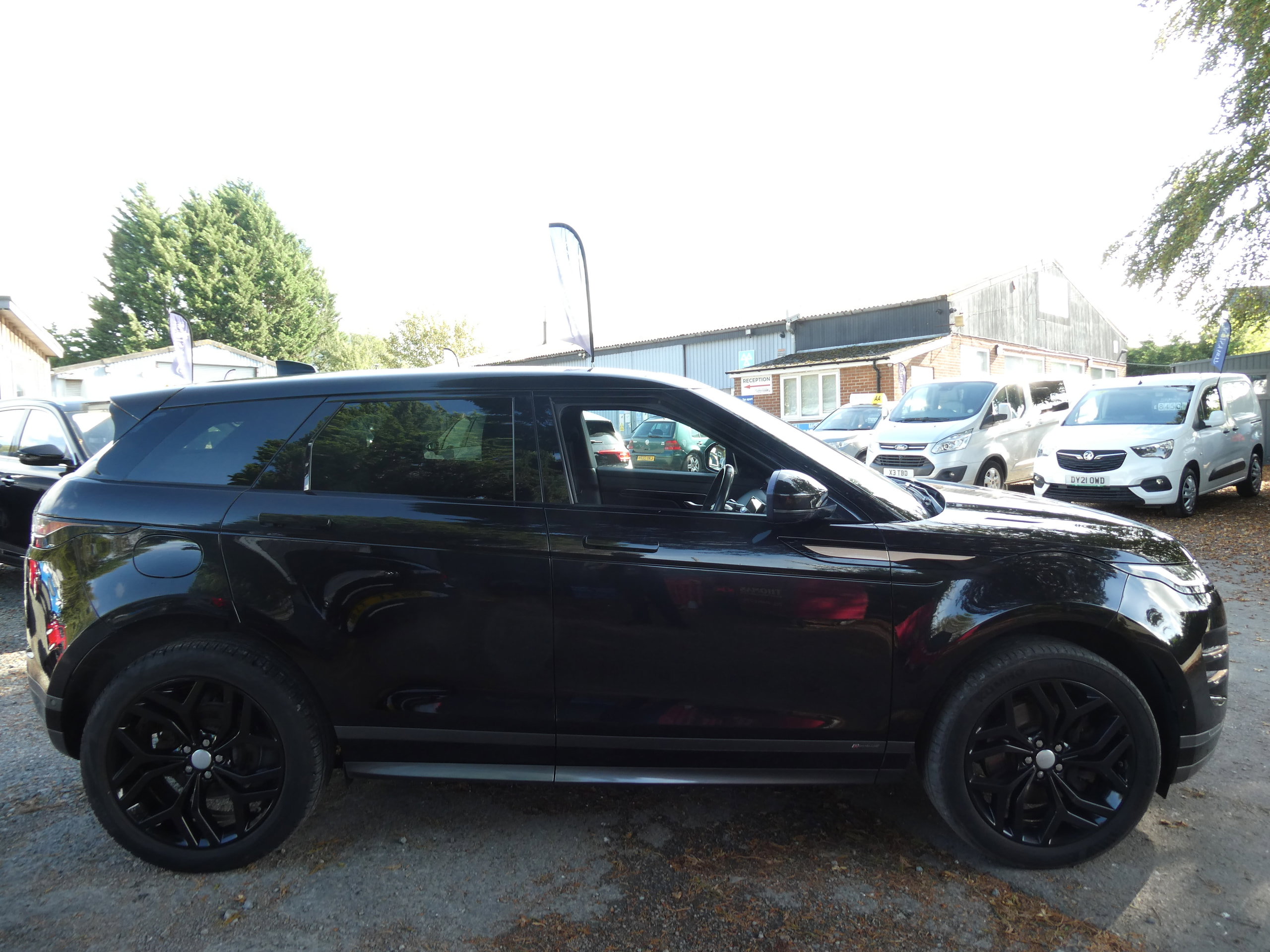 Land Rover Range Rover Evoque 2.0 D180 R-Dynamic SE SUV 5dr Diesel Auto 4WD Euro 6 (s/s) (180 ps) 5dr Automatic 2019