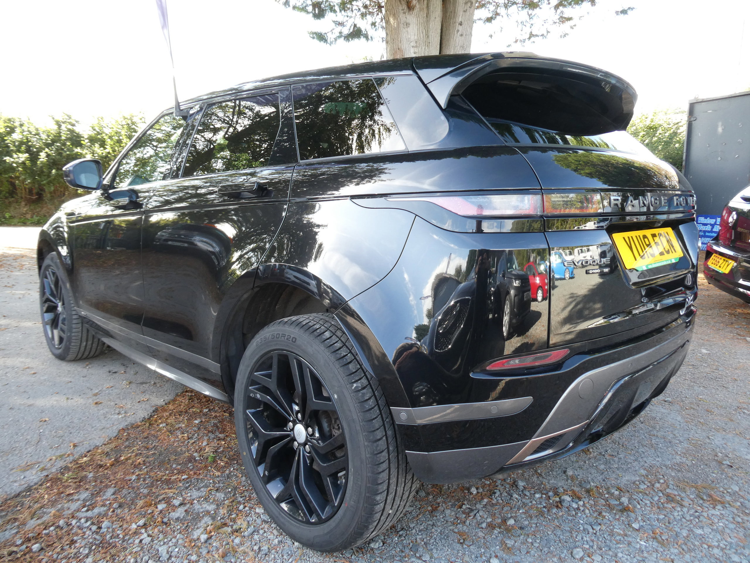 Land Rover Range Rover Evoque 2.0 D180 R-Dynamic SE SUV 5dr Diesel Auto 4WD Euro 6 (s/s) (180 ps) 5dr Automatic 2019