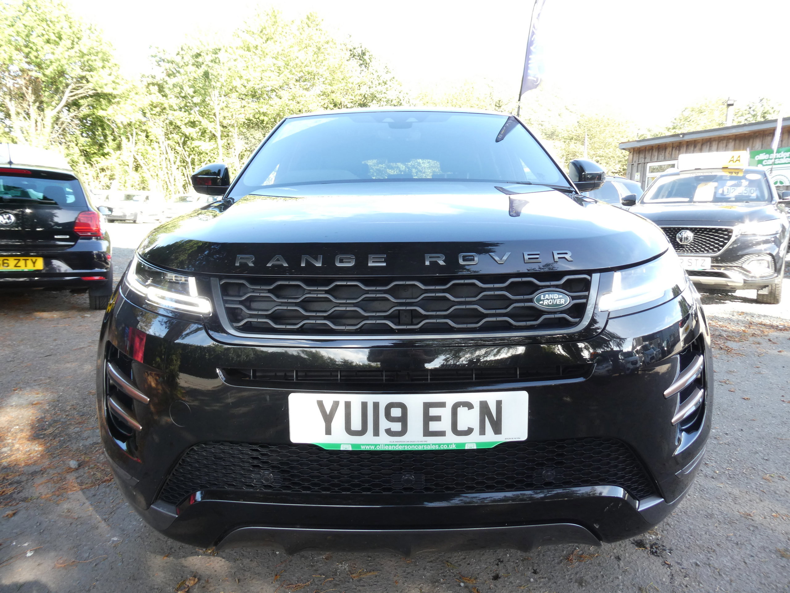 Land Rover Range Rover Evoque 2.0 D180 R-Dynamic SE SUV 5dr Diesel Auto 4WD Euro 6 (s/s) (180 ps) 5dr Automatic 2019