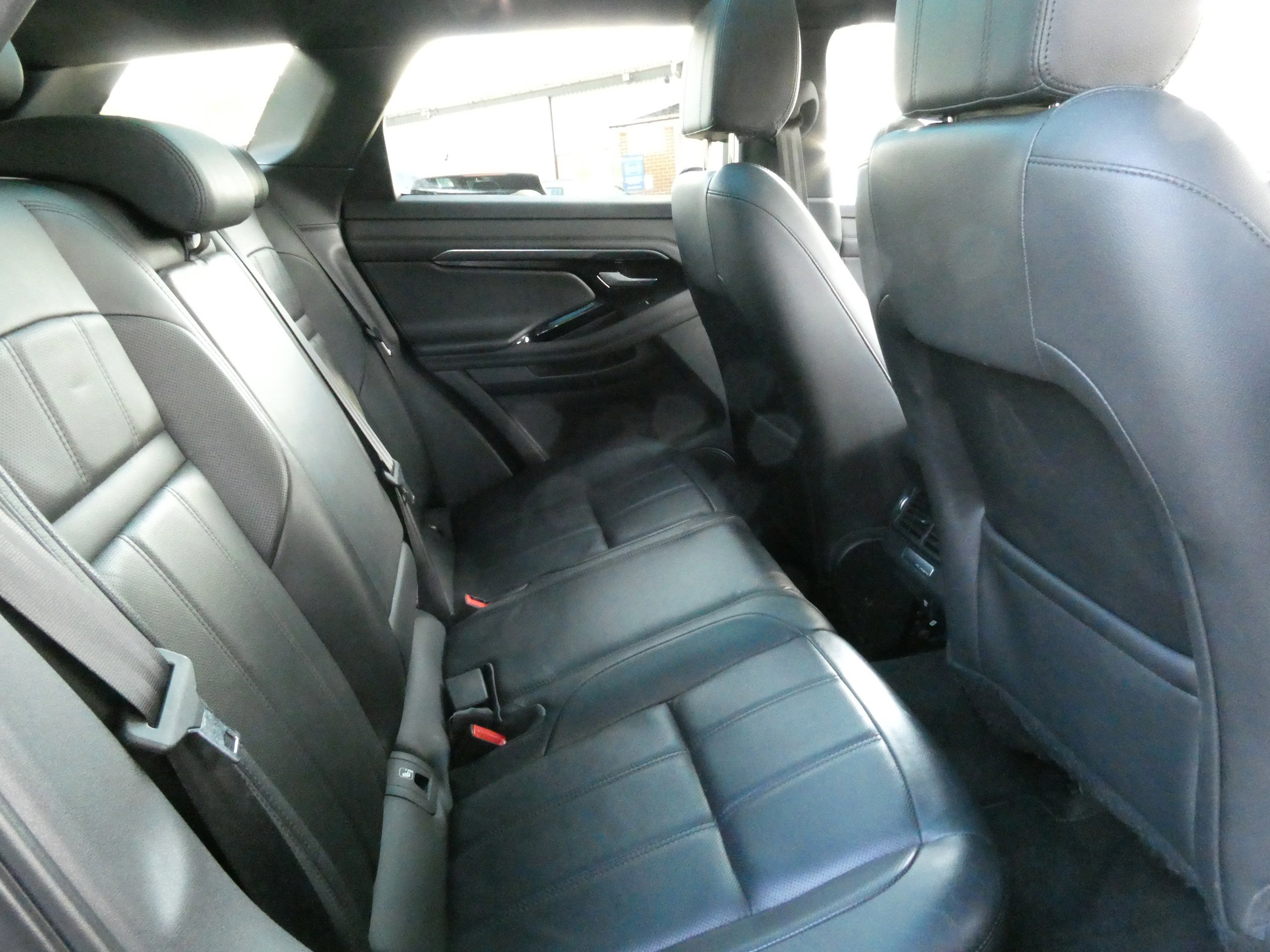 Land Rover Range Rover Evoque 2.0 D180 R-Dynamic SE SUV 5dr Diesel Auto 4WD Euro 6 (s/s) (180 ps) 5dr Automatic 2019