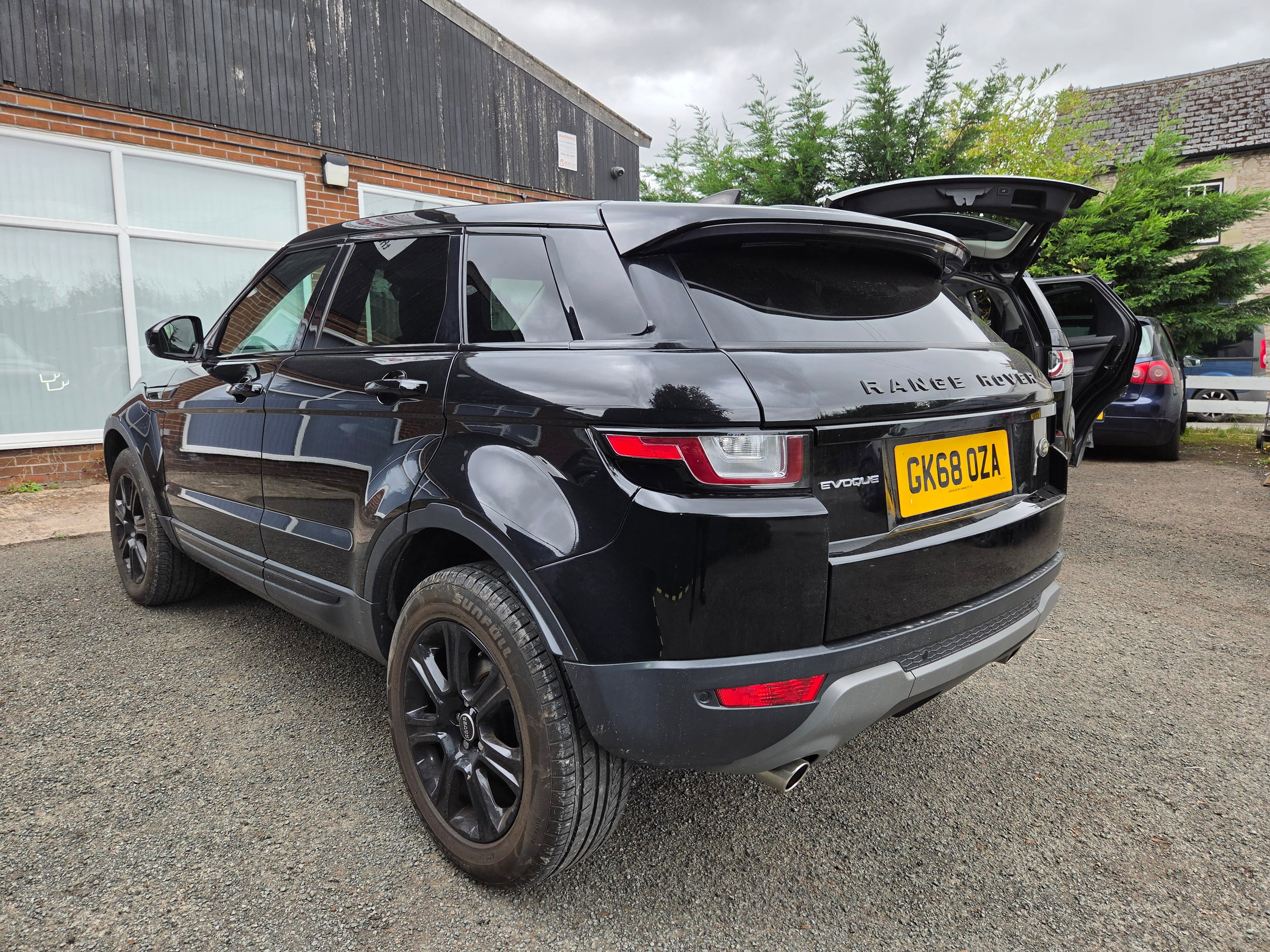 Land Rover Range Rover Evoque 2.0 eD4 SE Tech SUV 5dr Diesel Manual FWD Euro 6 (s/s) (150 ps) 5dr Manual 2018