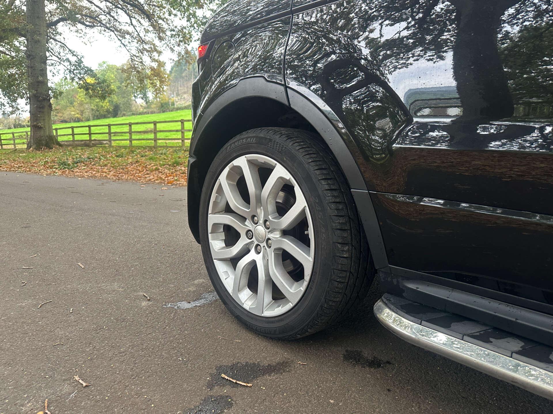 Land Rover Range Rover Evoque 2.2 Range Rover Evoque Dynamic SD4 Auto 4WD 5dr 5dr Automatic 2026