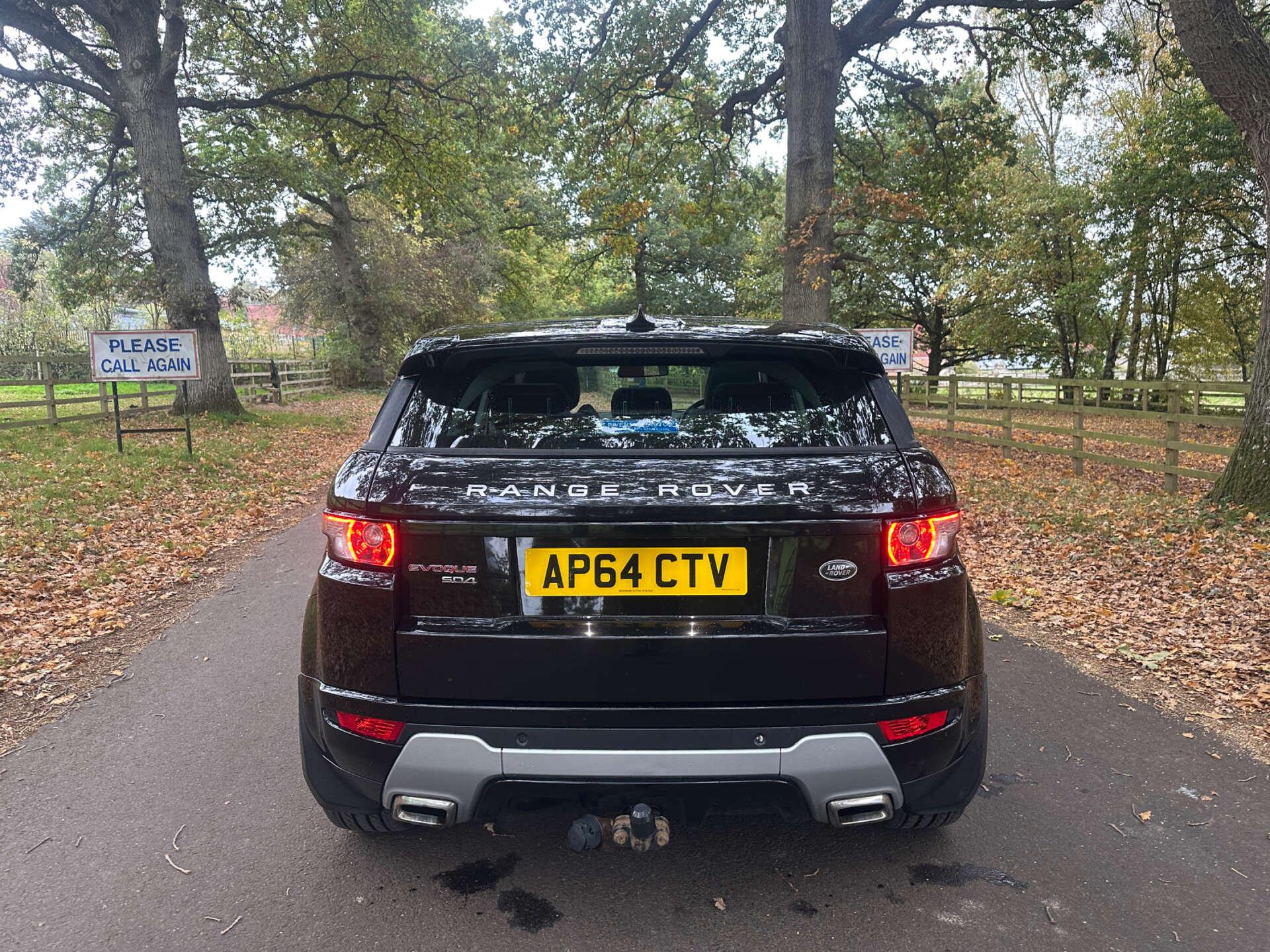 Land Rover Range Rover Evoque 2.2 Range Rover Evoque Dynamic SD4 Auto 4WD 5dr 5dr Automatic 2026