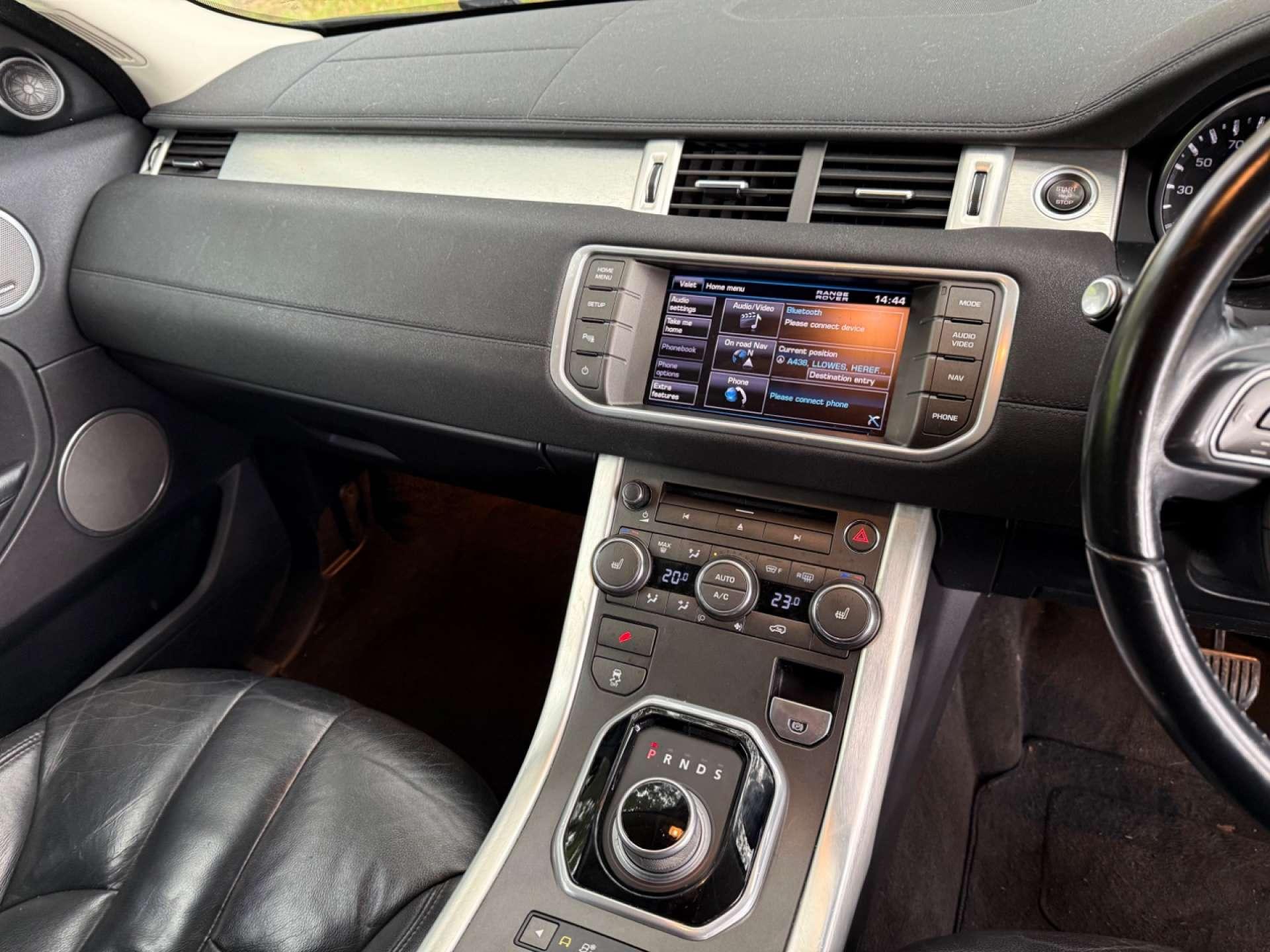 Land Rover Range Rover Evoque 2.2 Range Rover Evoque Pure Tech SD4 Auto 4WD 5dr 5dr Automatic 2026