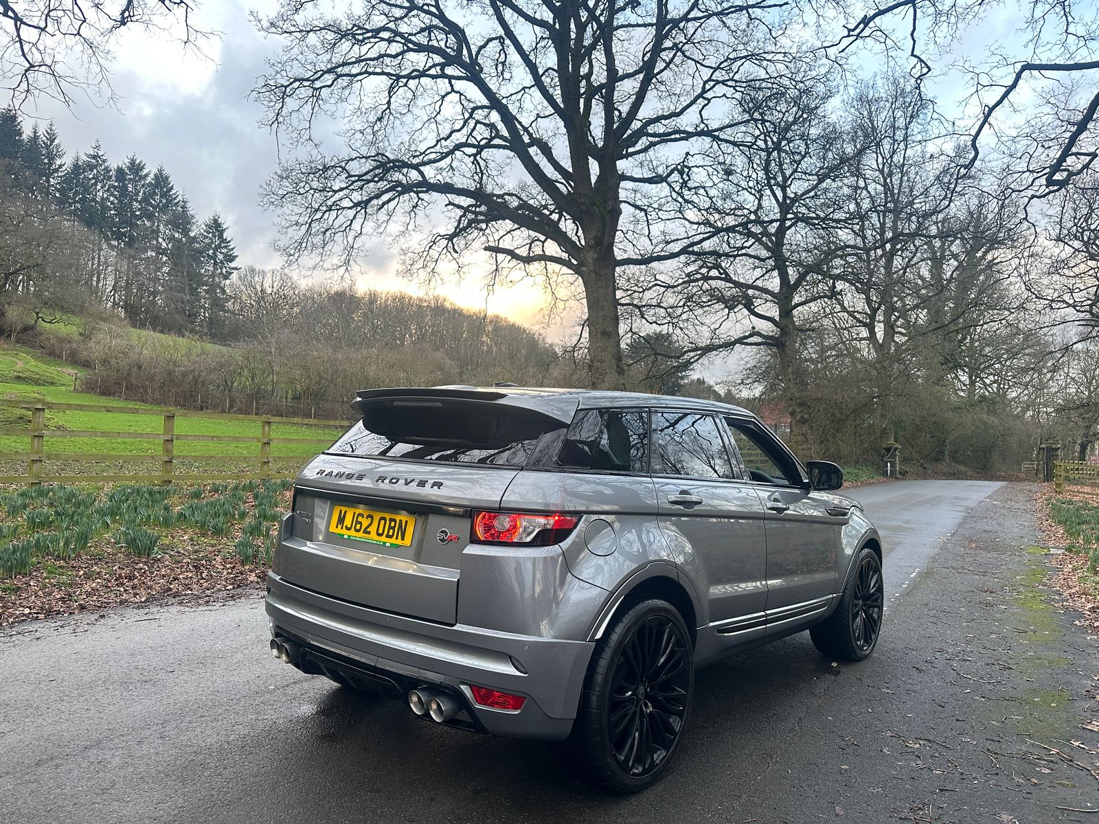 Land Rover Range Rover Evoque 2.2 TD4 Pure SUV 5dr Diesel Manual 4WD Euro 5 (s/s) (150 ps) 5dr Manual 2012
