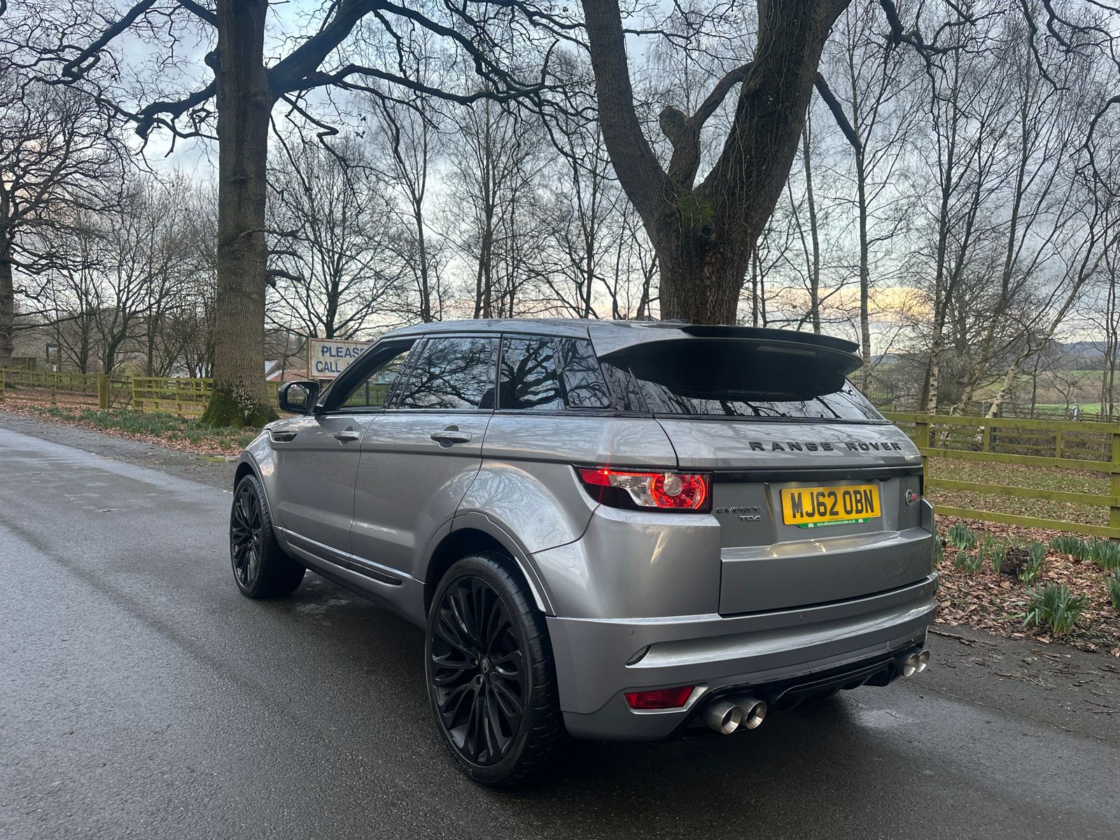 Land Rover Range Rover Evoque 2.2 TD4 Pure SUV 5dr Diesel Manual 4WD Euro 5 (s/s) (150 ps) 5dr Manual 2012
