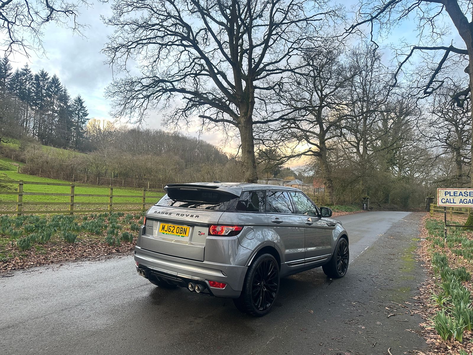 Land Rover Range Rover Evoque 2.2 TD4 Pure SUV 5dr Diesel Manual 4WD Euro 5 (s/s) (150 ps) 5dr Manual 2012