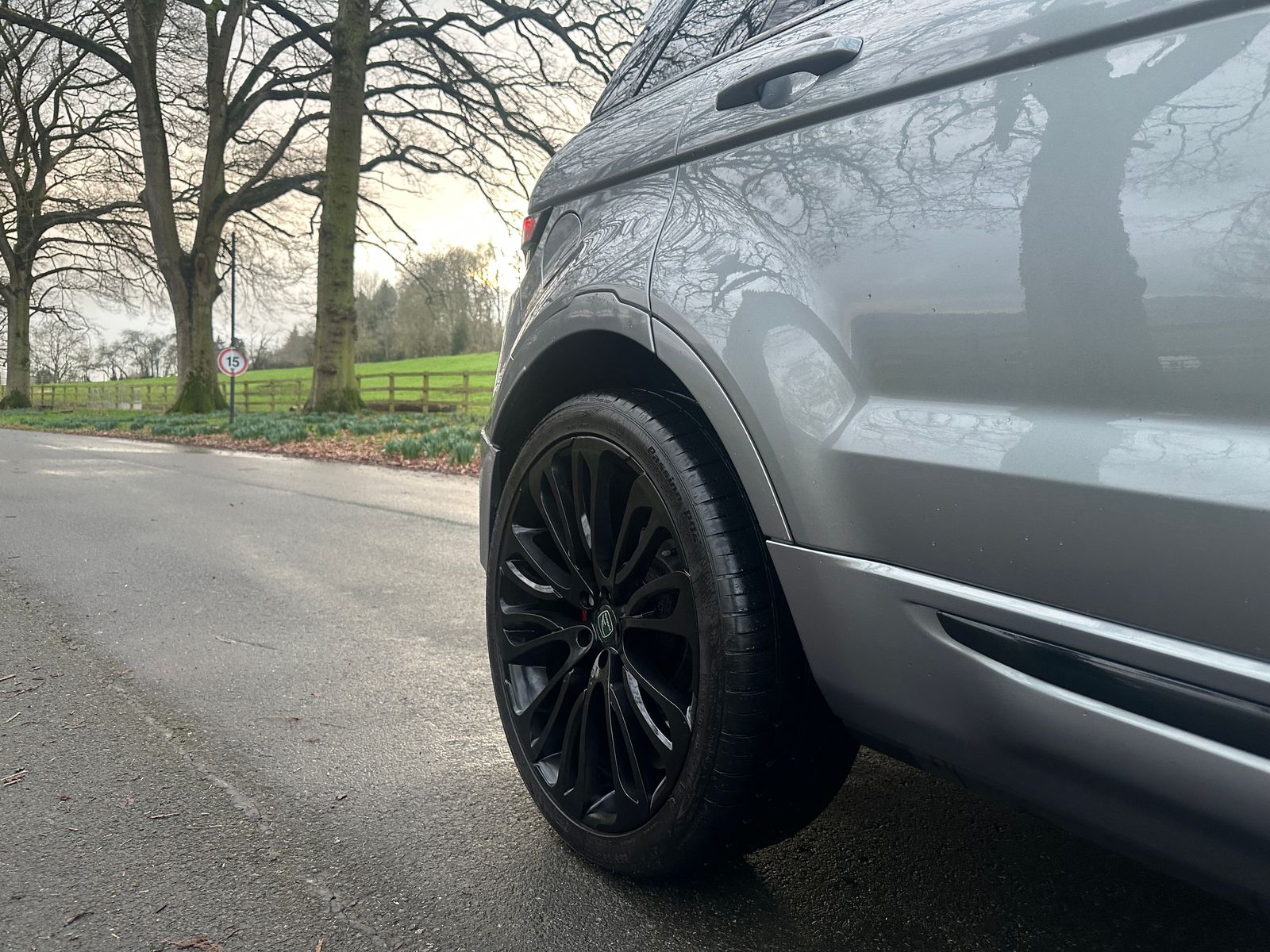 Land Rover Range Rover Evoque 2.2 TD4 Pure SUV 5dr Diesel Manual 4WD Euro 5 (s/s) (150 ps) 5dr Manual 2012