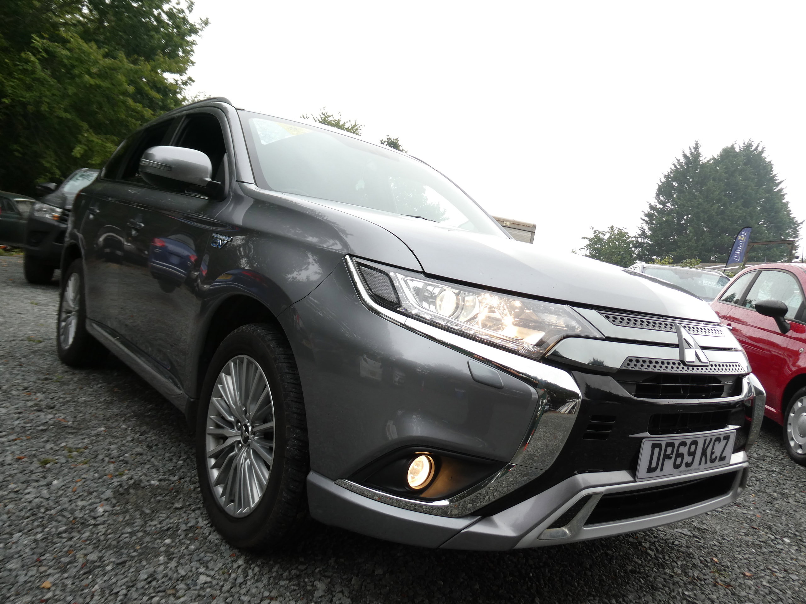 Mitsubishi Outlander 2.4h TwinMotor 13.8kWh Dynamic SUV 5dr Petrol Plug-in Hybrid CVT 4WD Euro 6 (s/s) (224 ps) 5dr Automatic 2020