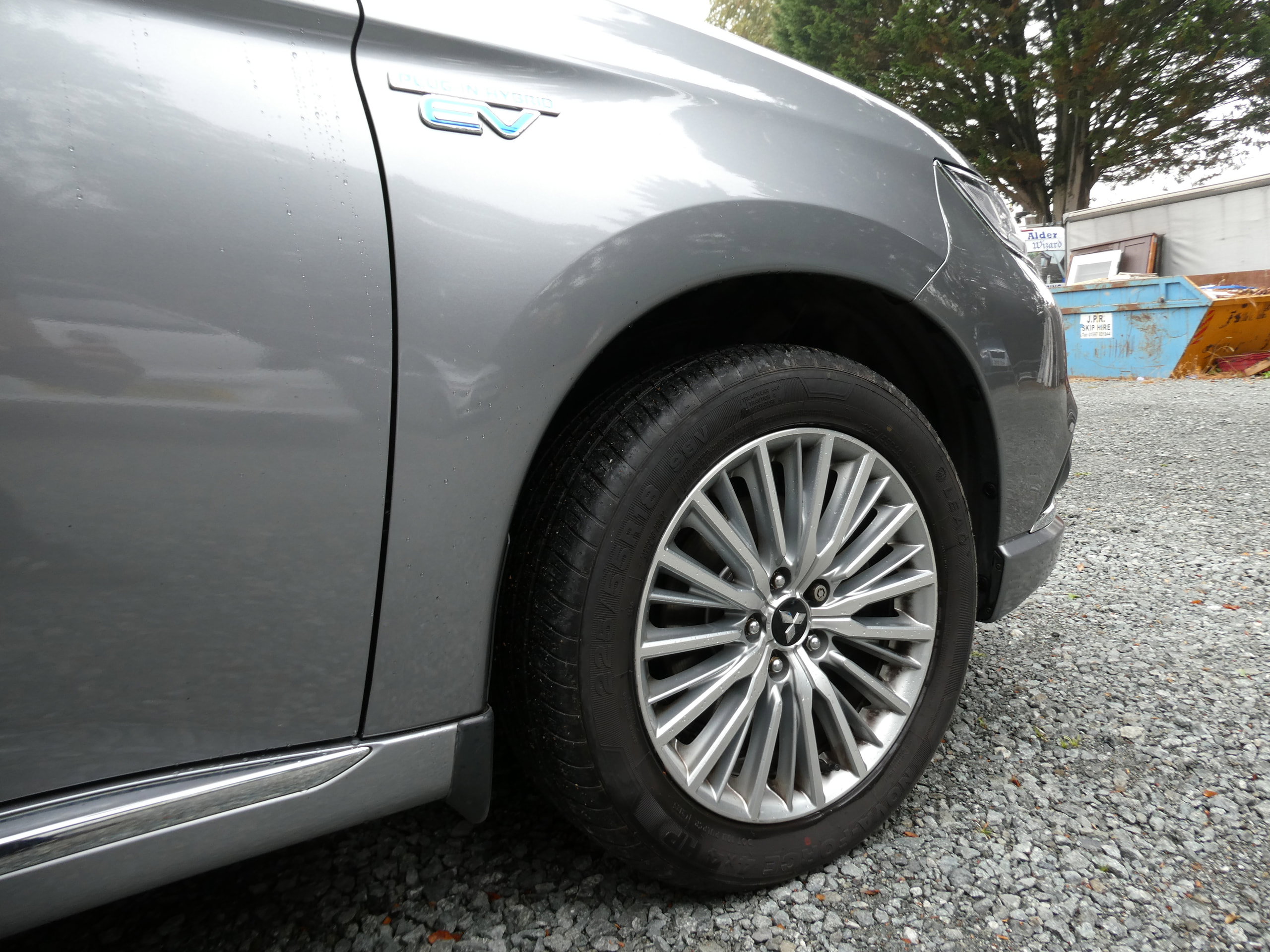 Mitsubishi Outlander 2.4h TwinMotor 13.8kWh Dynamic SUV 5dr Petrol Plug-in Hybrid CVT 4WD Euro 6 (s/s) (224 ps) 5dr Automatic 2020