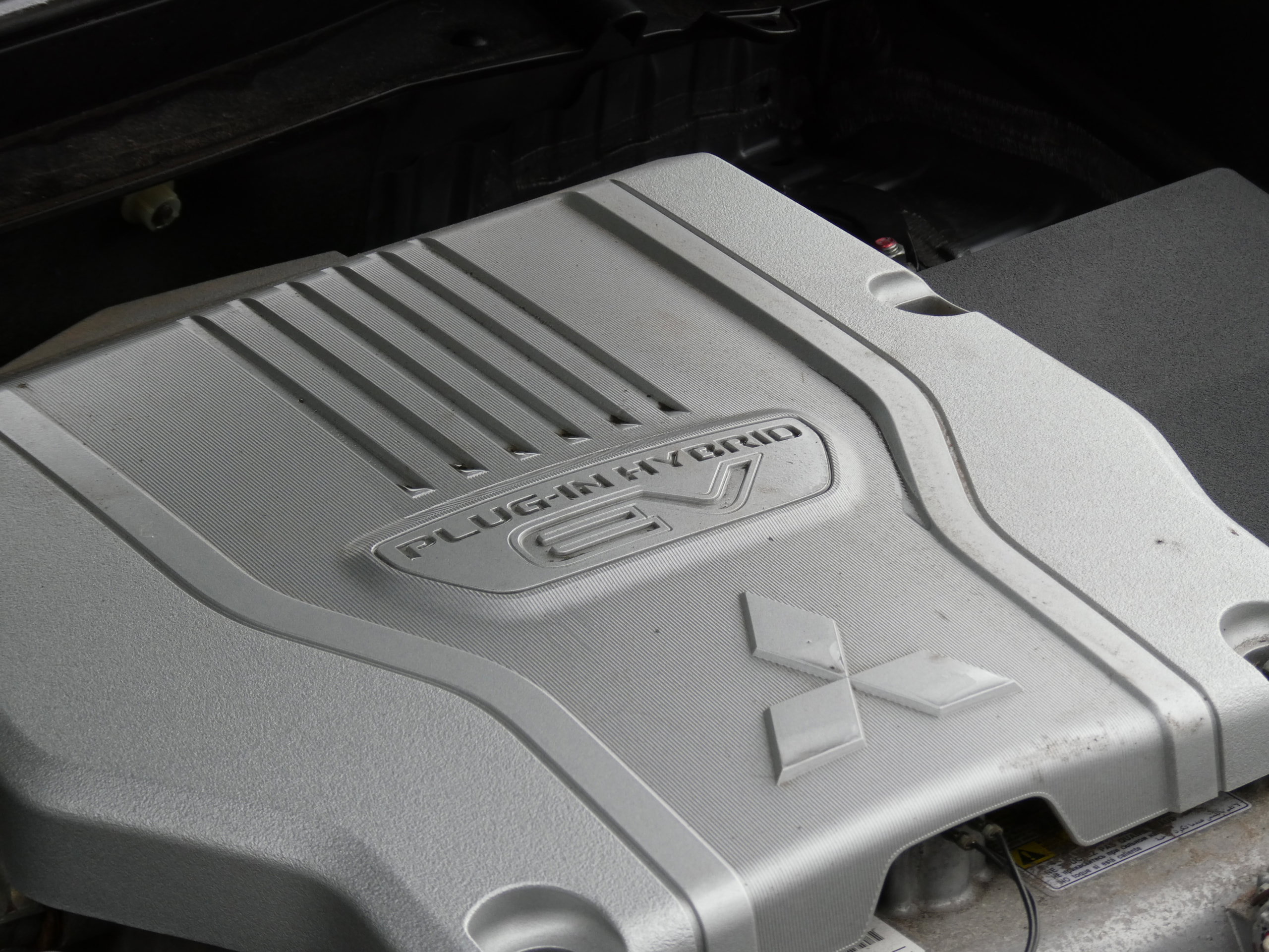 Mitsubishi Outlander 2.4h TwinMotor 13.8kWh Dynamic SUV 5dr Petrol Plug-in Hybrid CVT 4WD Euro 6 (s/s) (224 ps) 5dr Automatic 2020