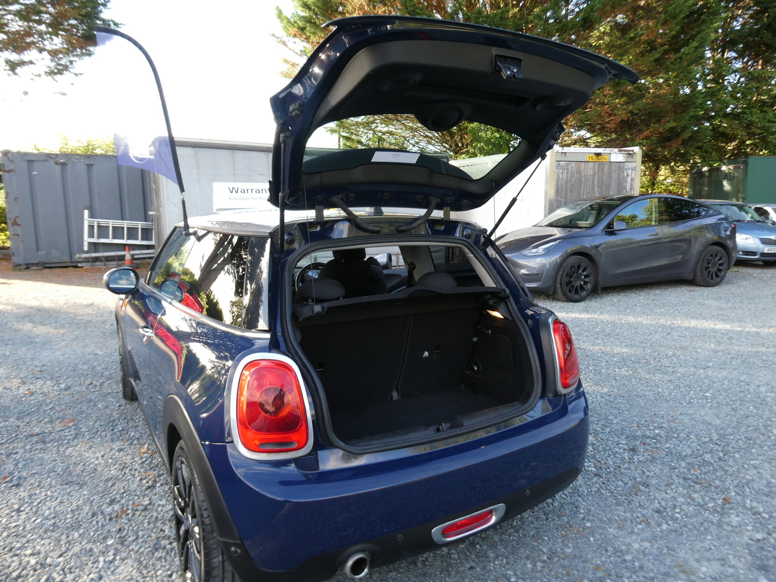 MINI Hatch 1.5 Cooper Seven Hatchback 3dr Petrol Manual Euro 6 (s/s) (136 ps) 3dr Manual 2017