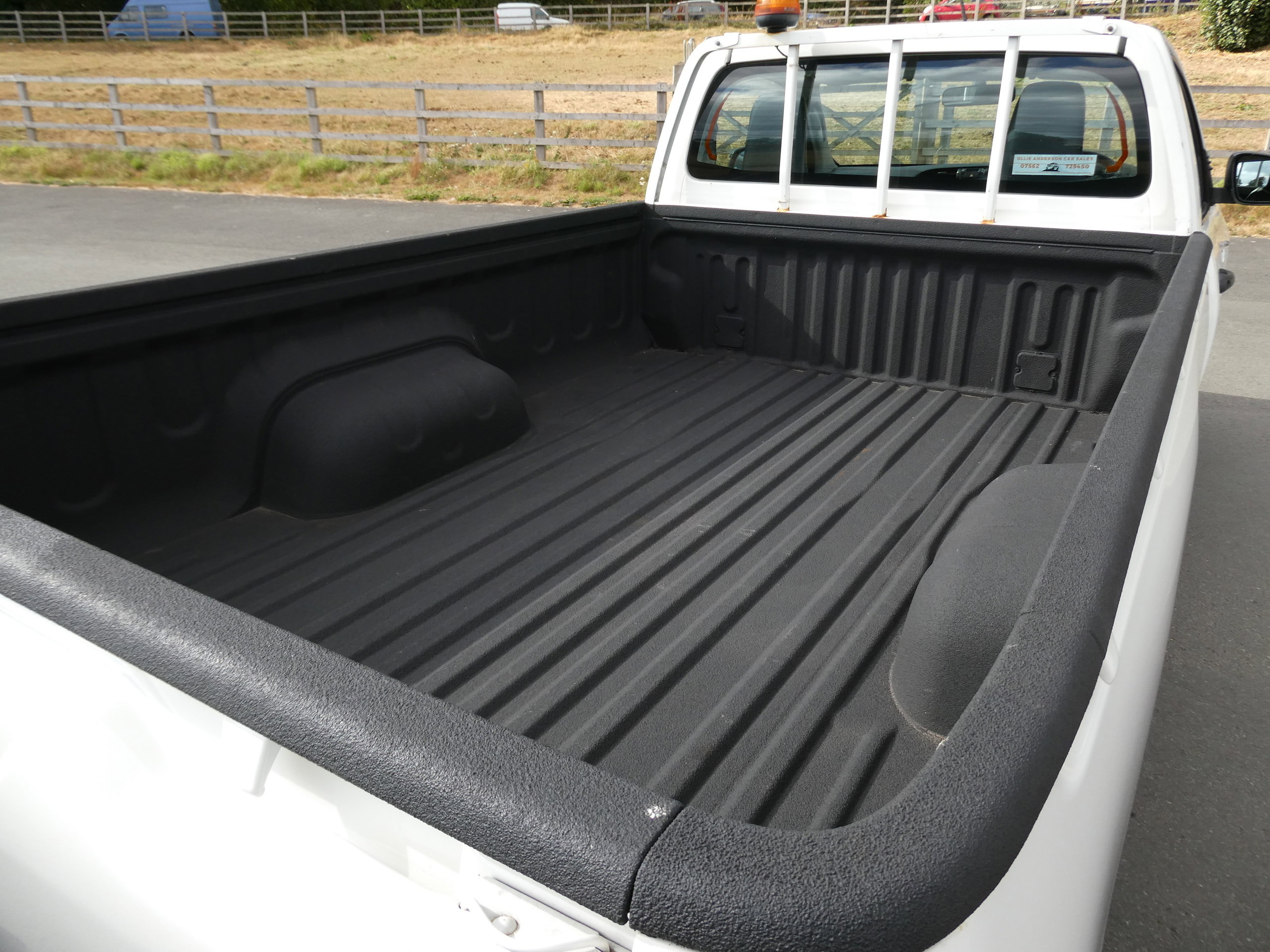 Toyota Hilux 2.4 D-4D Active Narrow Body Pickup 2dr Diesel Manual 4WD Euro 6 (150 ps) 2dr Manual 2020