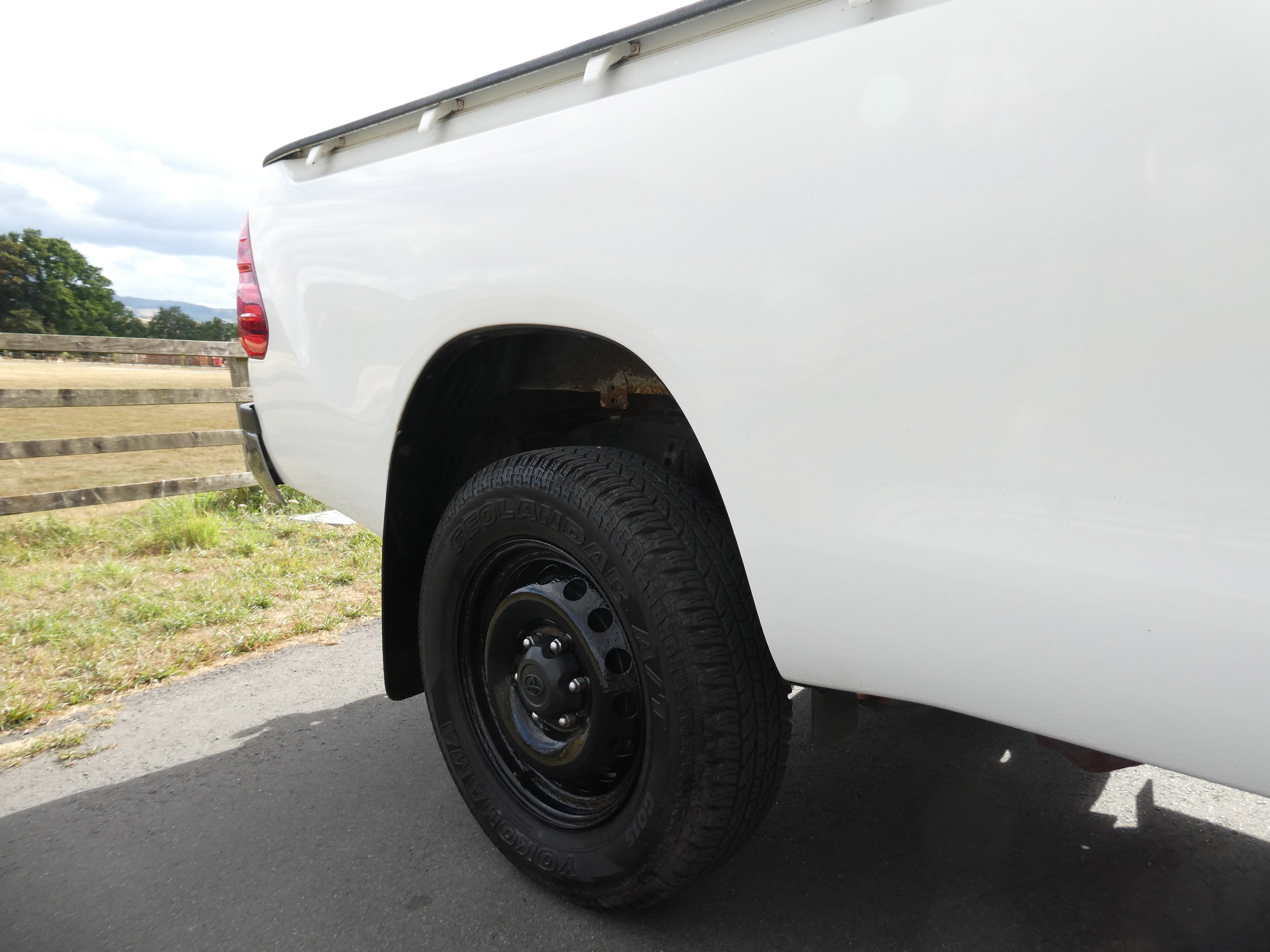 Toyota Hilux 2.4 D-4D Active Narrow Body Pickup 2dr Diesel Manual 4WD Euro 6 (150 ps) 2dr Manual 2020