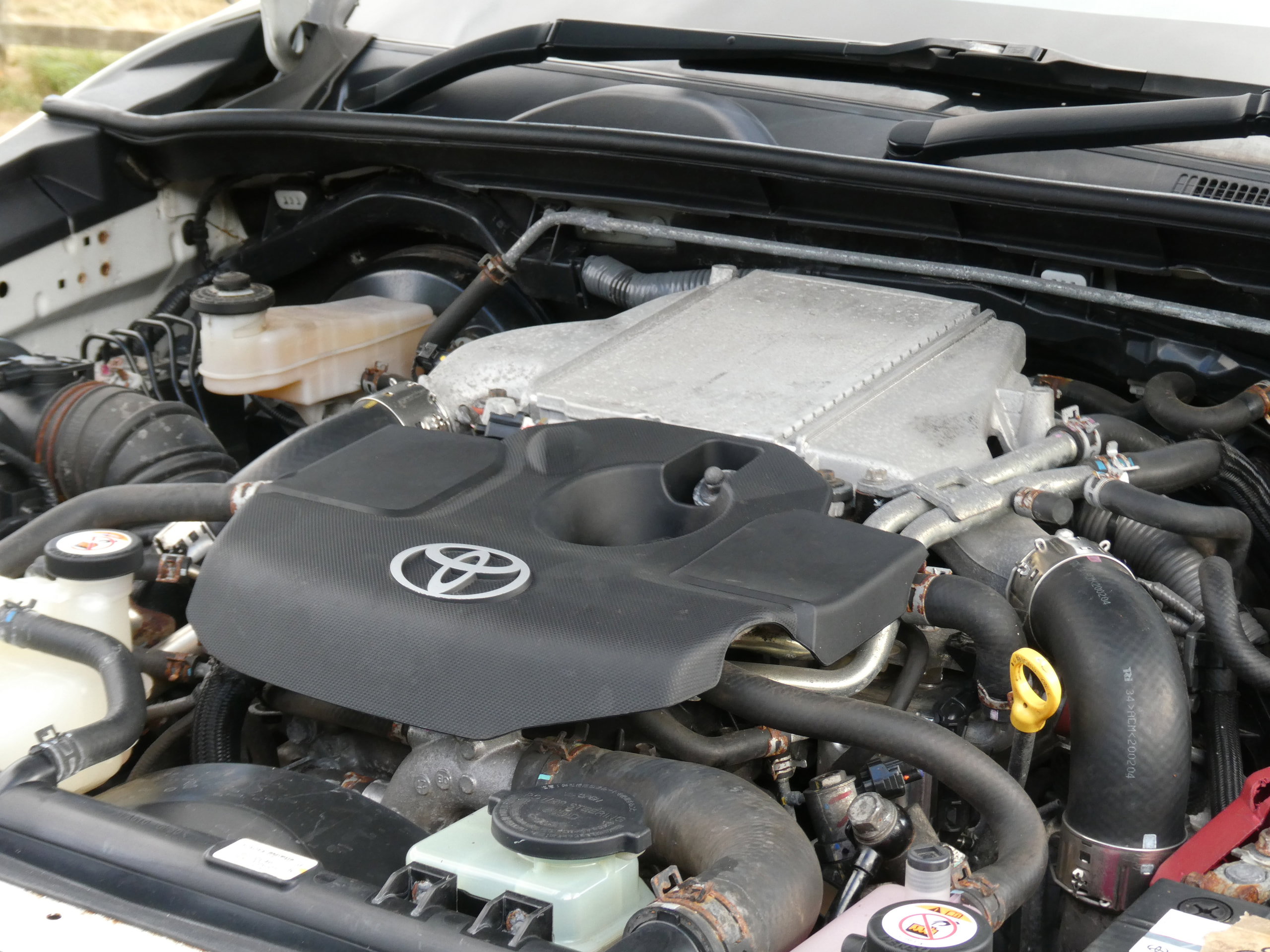 Toyota Hilux 2.4 D-4D Active Narrow Body Pickup 2dr Diesel Manual 4WD Euro 6 (150 ps) 2dr Manual 2020